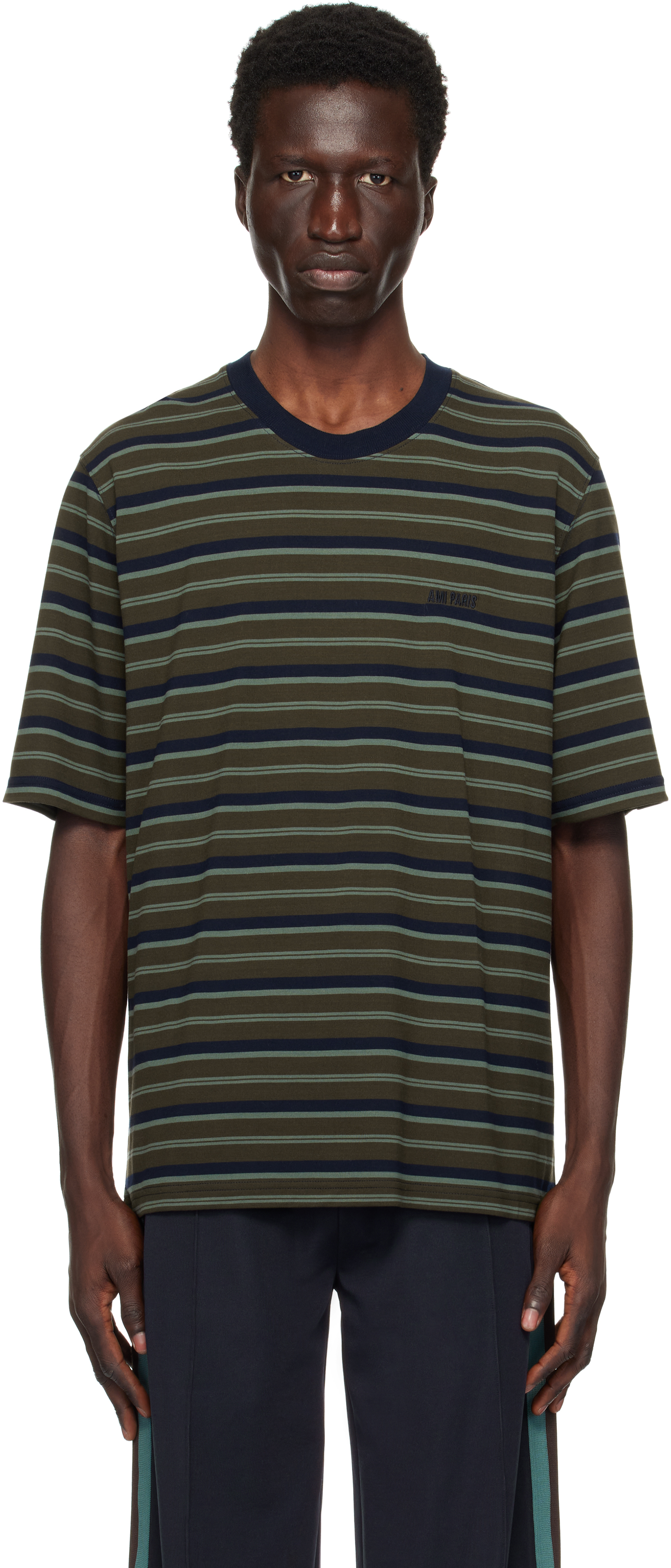 AMI Paris★カーキ ボーダー Tシャツ AMI Parisのカーキ ボーダー Tシャツがセール中
