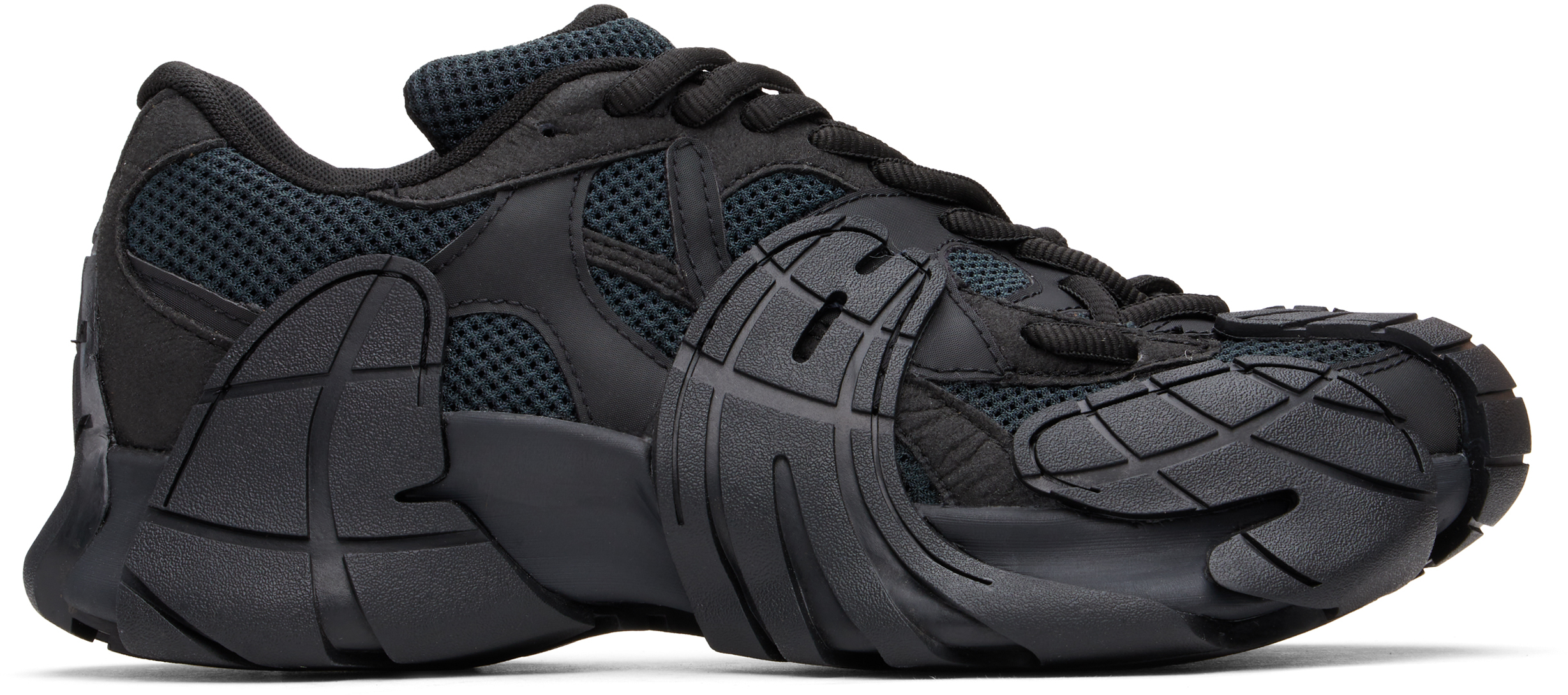 Black Tormenta Sneakers