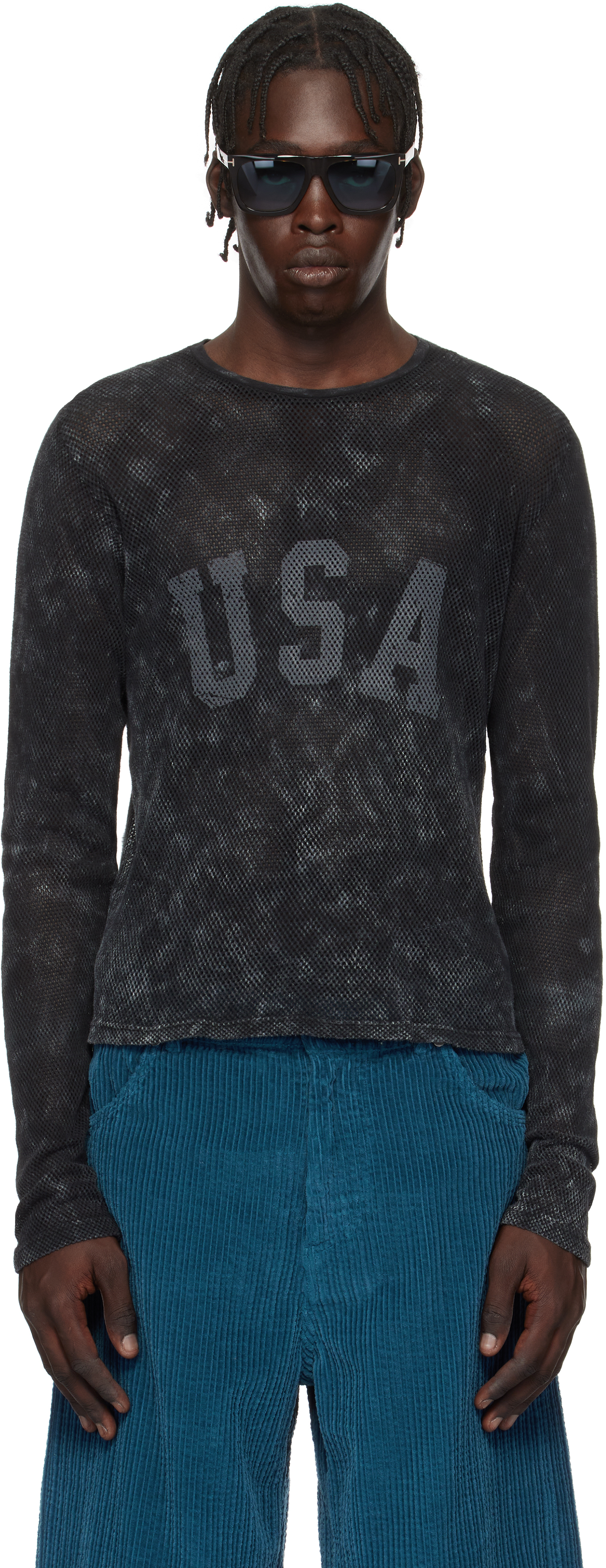 【関税込み】GUESS USA ブラック フロント レタリング トップス GUESS USAのブラック フロント レタリング トップスがセール中