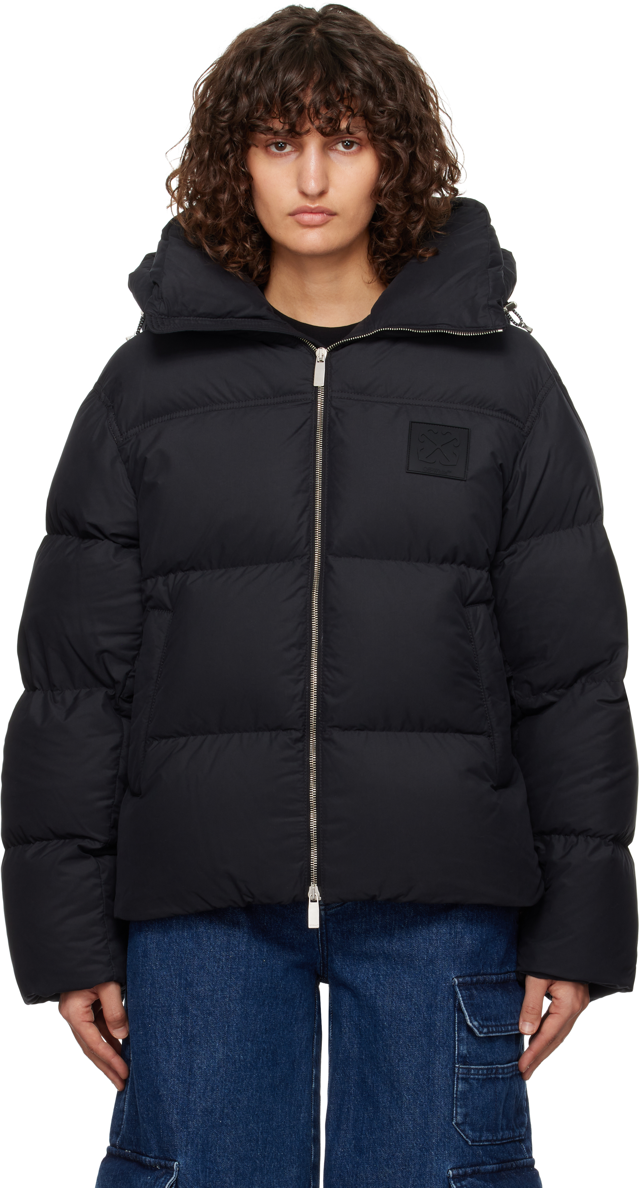【関税込み】Off-White ブラック Arr パッチ ダウンジャケット Off-Whiteのブラック Arr パッチ ダウンジャケットがセール中