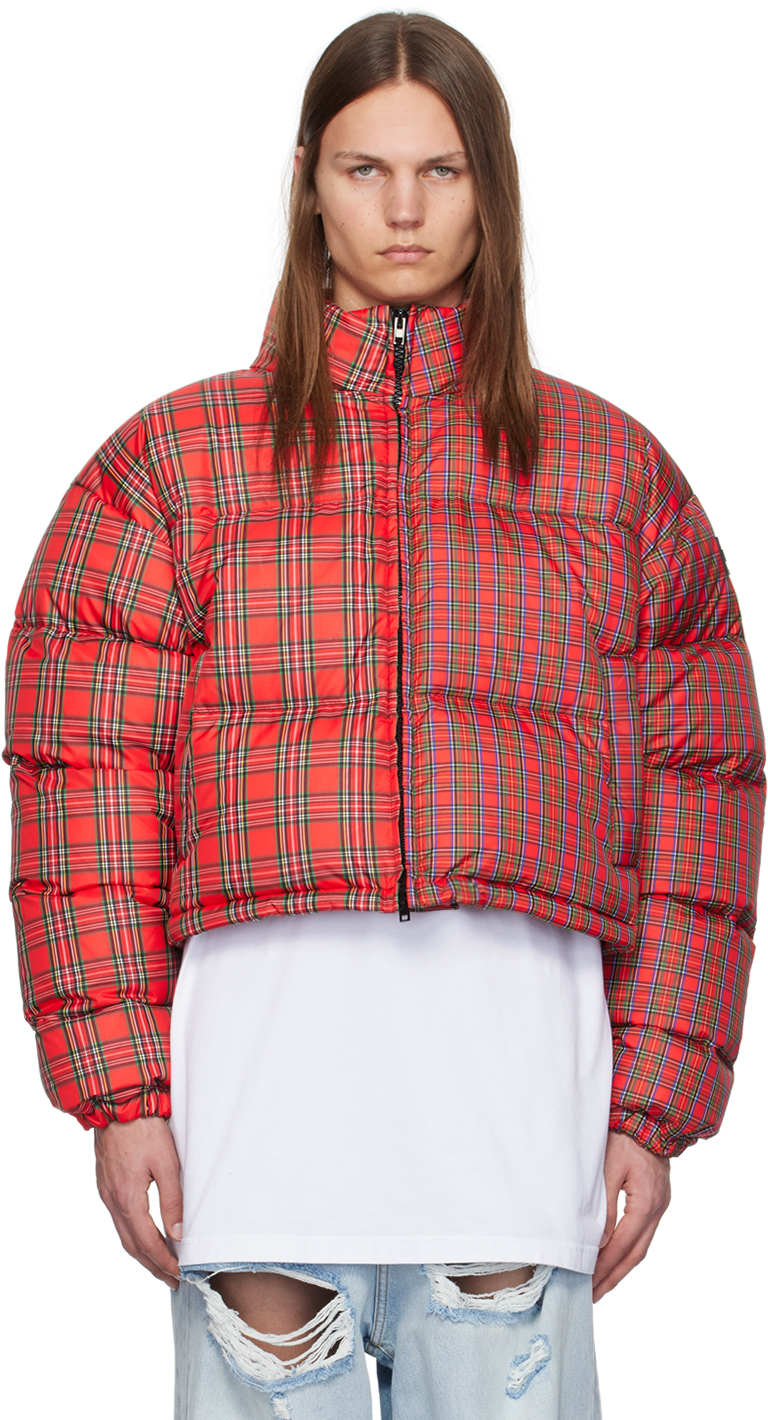 Shop Vetements レッド チェックプリント パファージャケット In Red Check