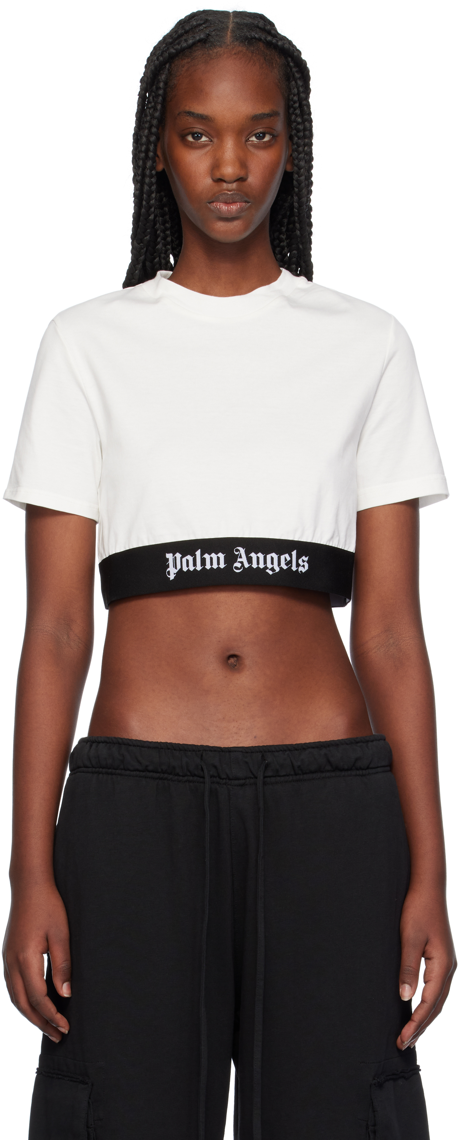 【Palm Angels】テープ ロゴ クロップド Tシャツ Palm Angels - ロゴ テープ クロップド Tシャツ | HBX - ハイプ