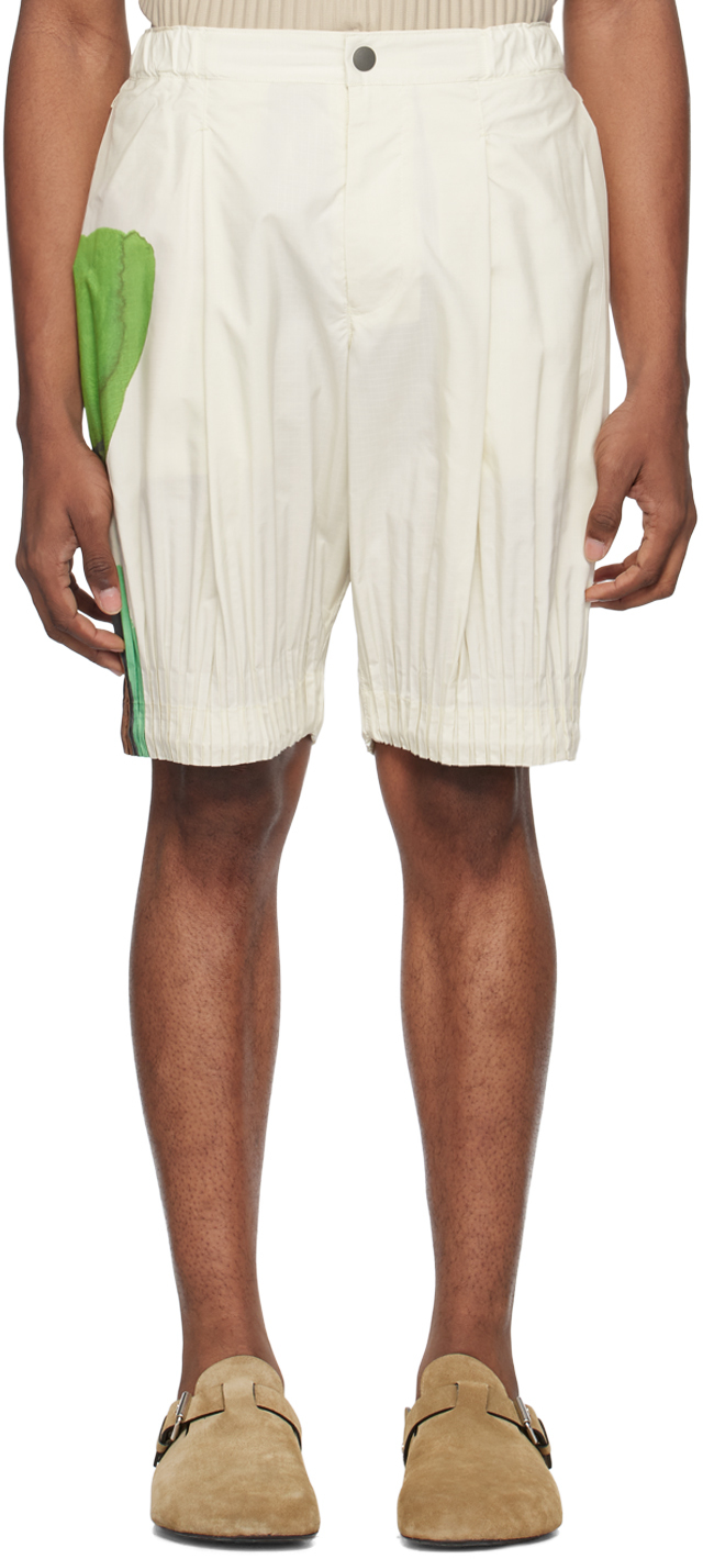 Shop Issey Miyake Off-white Cascade Picturesque Shorts In 41-ivory