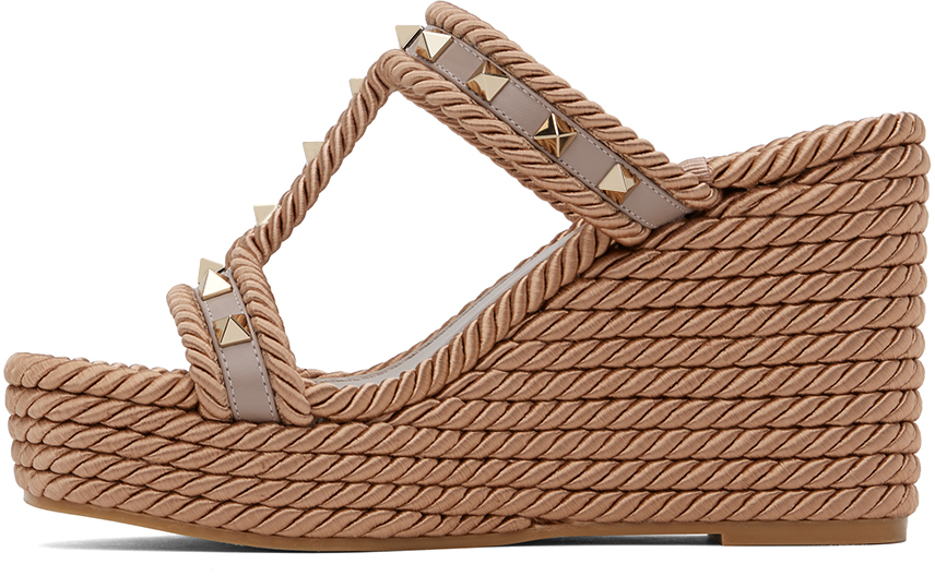 Valentino Garavani Womens Beige Rockstud Braided Leather Wedge Sandals In P45 Poudre
