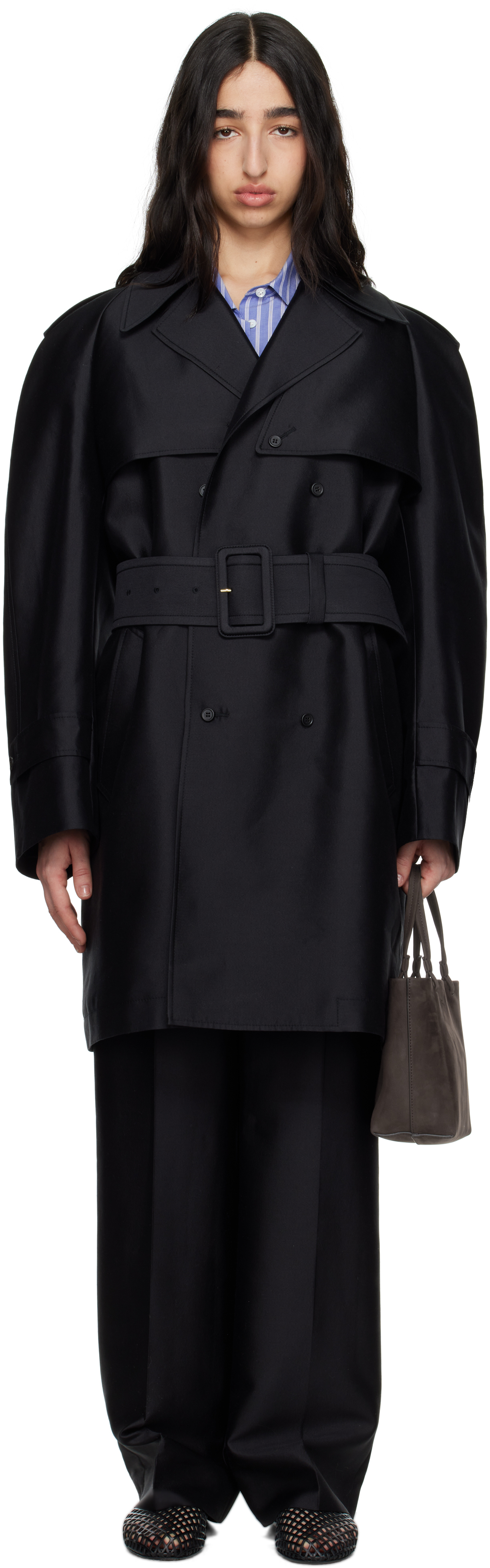 【関税込み】Carven ブラック シルク ウール トレンチコート Carvenのブラック シルク ウール トレンチコートがセール中