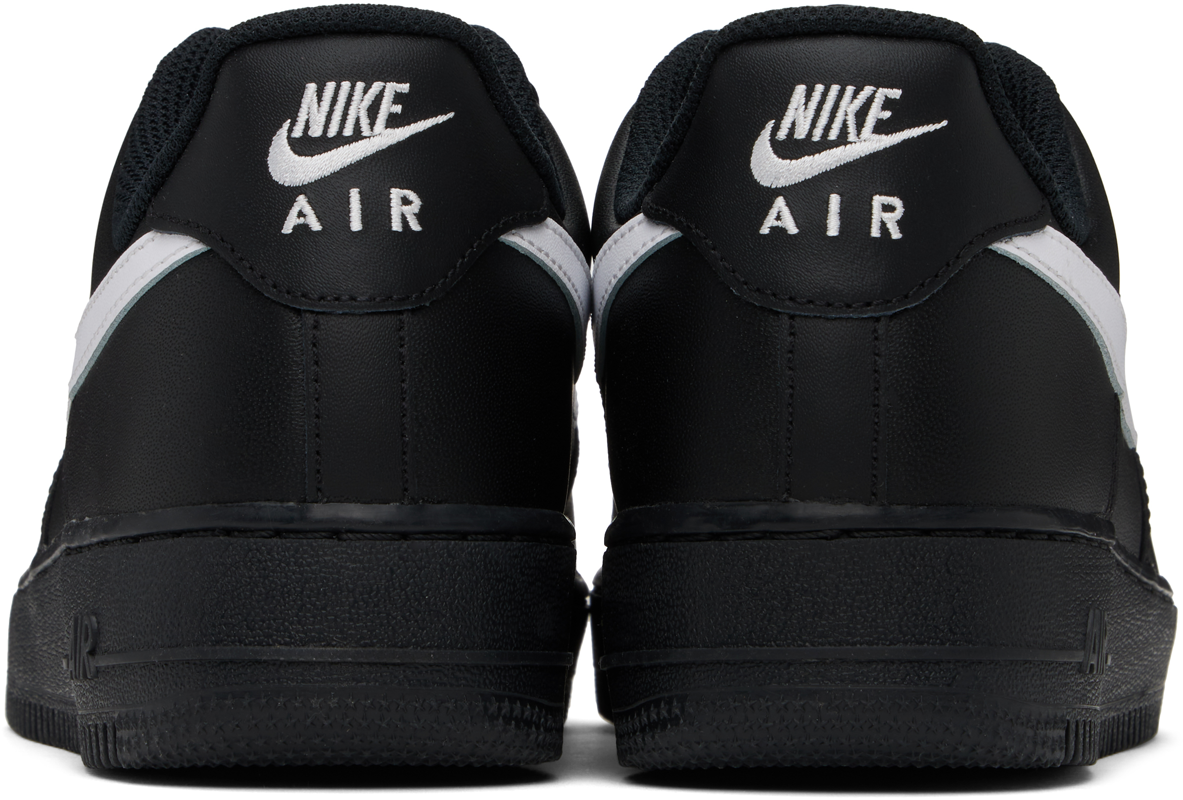 Nike Air Force 1 07 Sneakers In Black Leather In Black