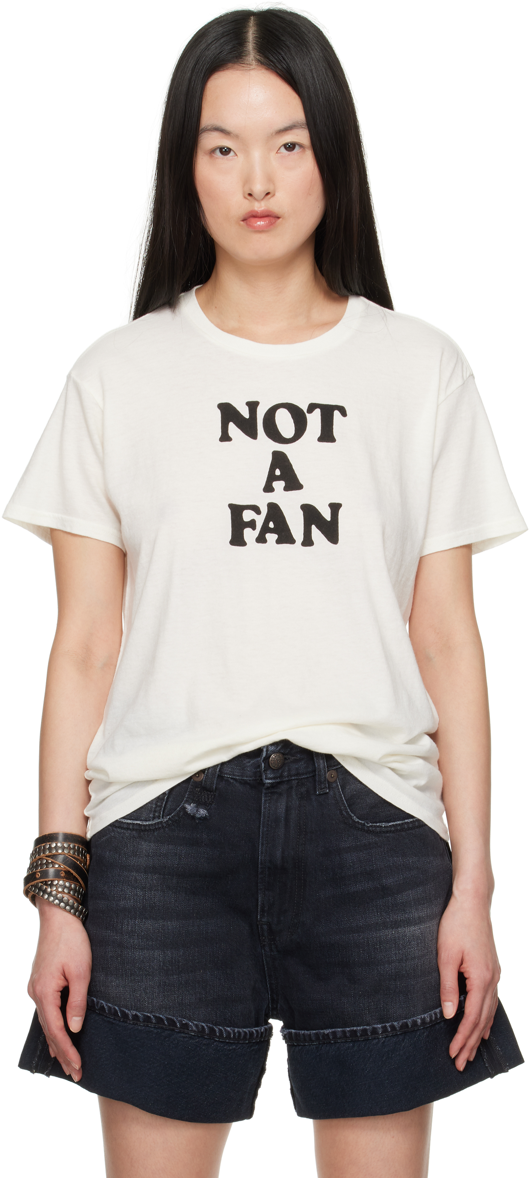 【関税込み】R13 オフホワイト 'Not A Fan' Boy Tシャツ R13のオフホワイト 'Not A Fan' Boy Tシャツがセール中