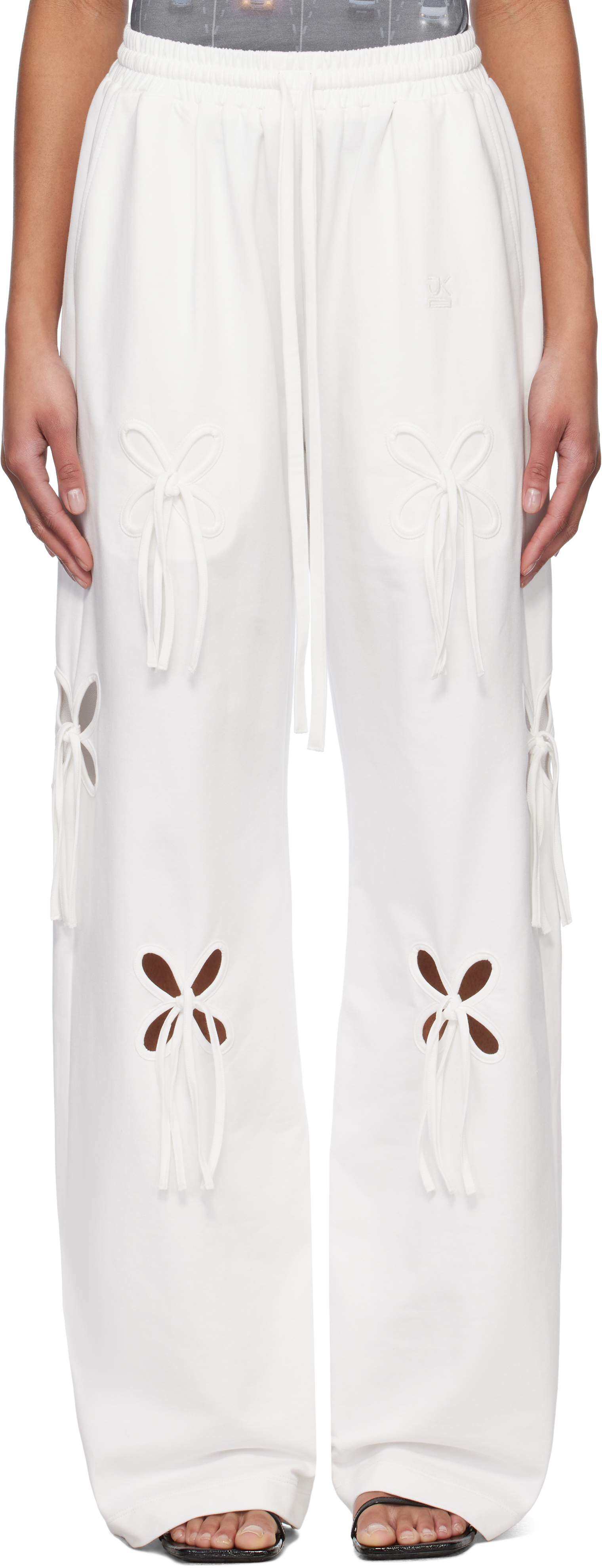 【関税込み】J.Kim ホワイト Flower ラウンジパンツ J.Kimのホワイト Flower ラウンジパンツがセール中