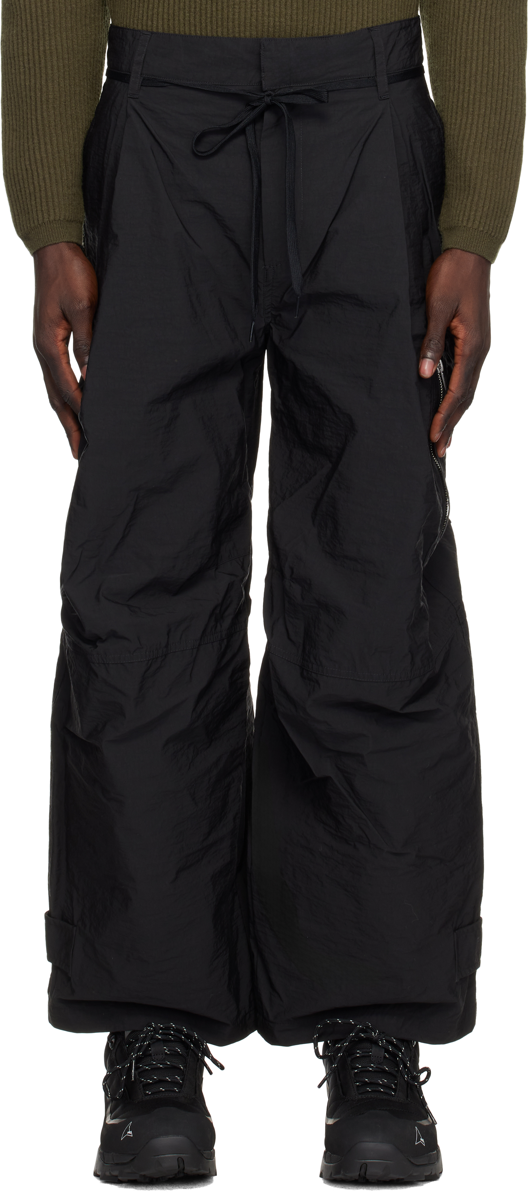 Black Hringbraut Cargo Pants