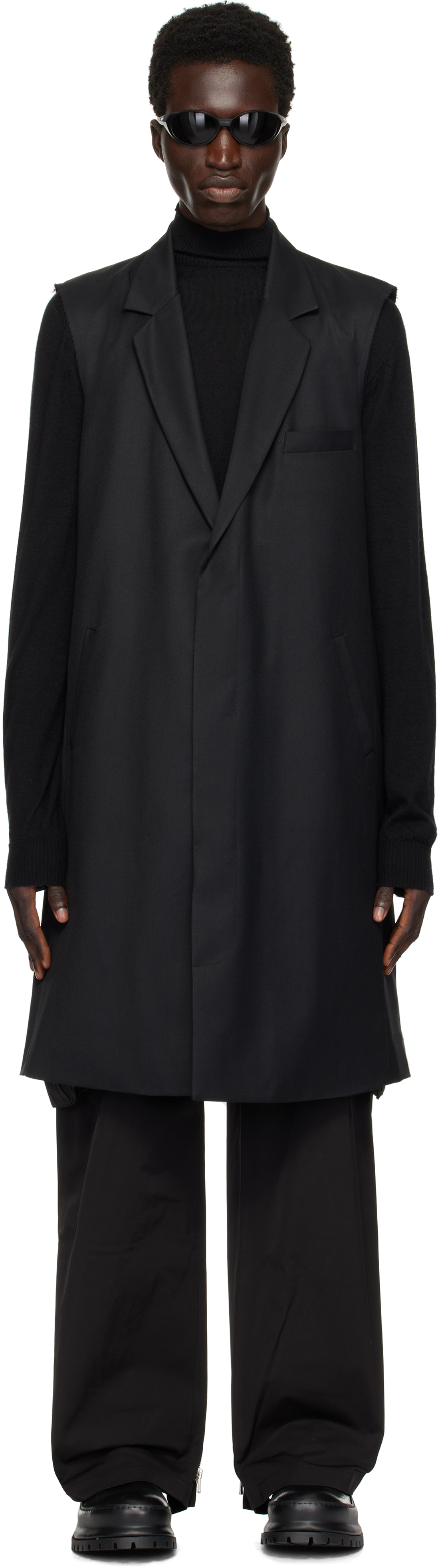 Black Sleeveless Backzip Coat