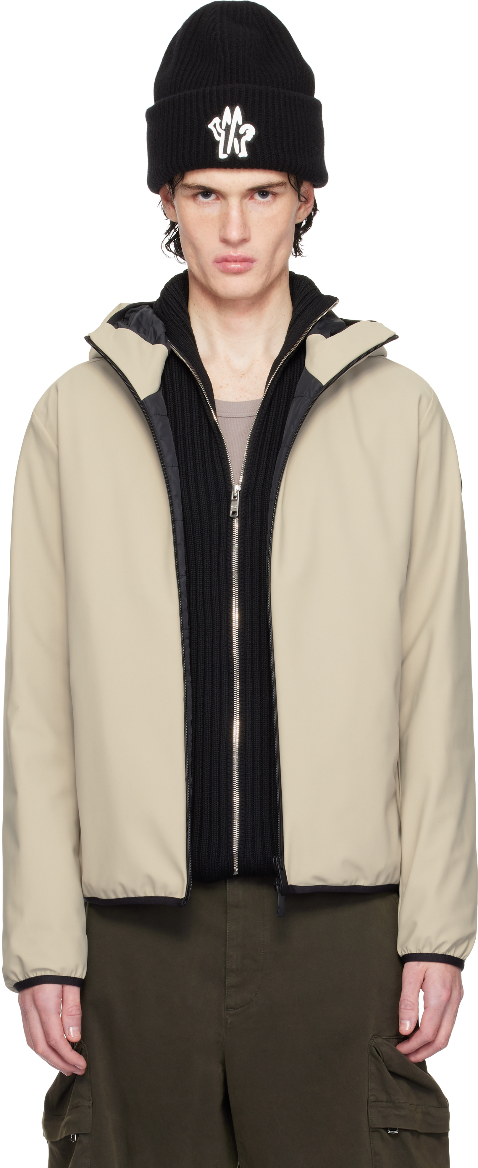 MONCLER ベージュ・黒 ジャンパー Moncler: Beige Chalves Down Jacket | SSENSE