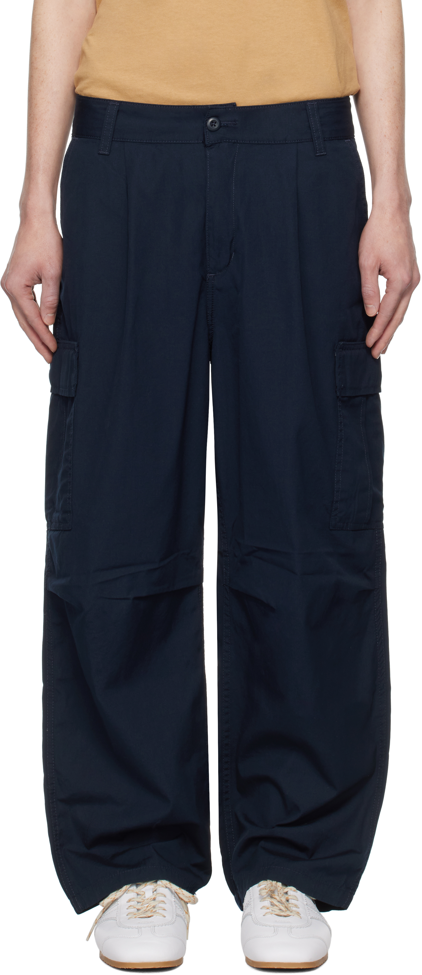シ*ン様 Carhartt ネイビー カーゴパンツ Carhartt Work In Progressのネイビー Cole カーゴパンツがセール中