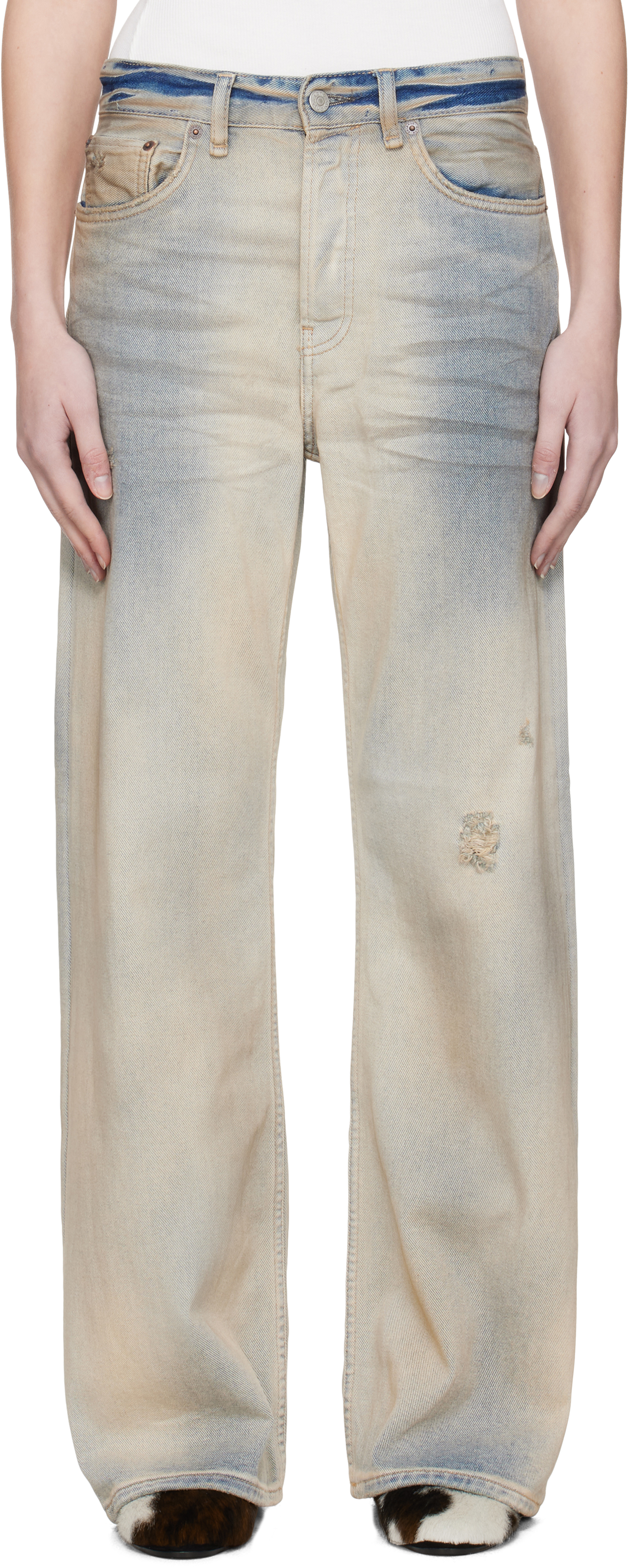 【関税込み】Acne Studios ブルー パッチ ジーンズ Acne Studiosのブルー ルーズフィット ジーンズがセール中