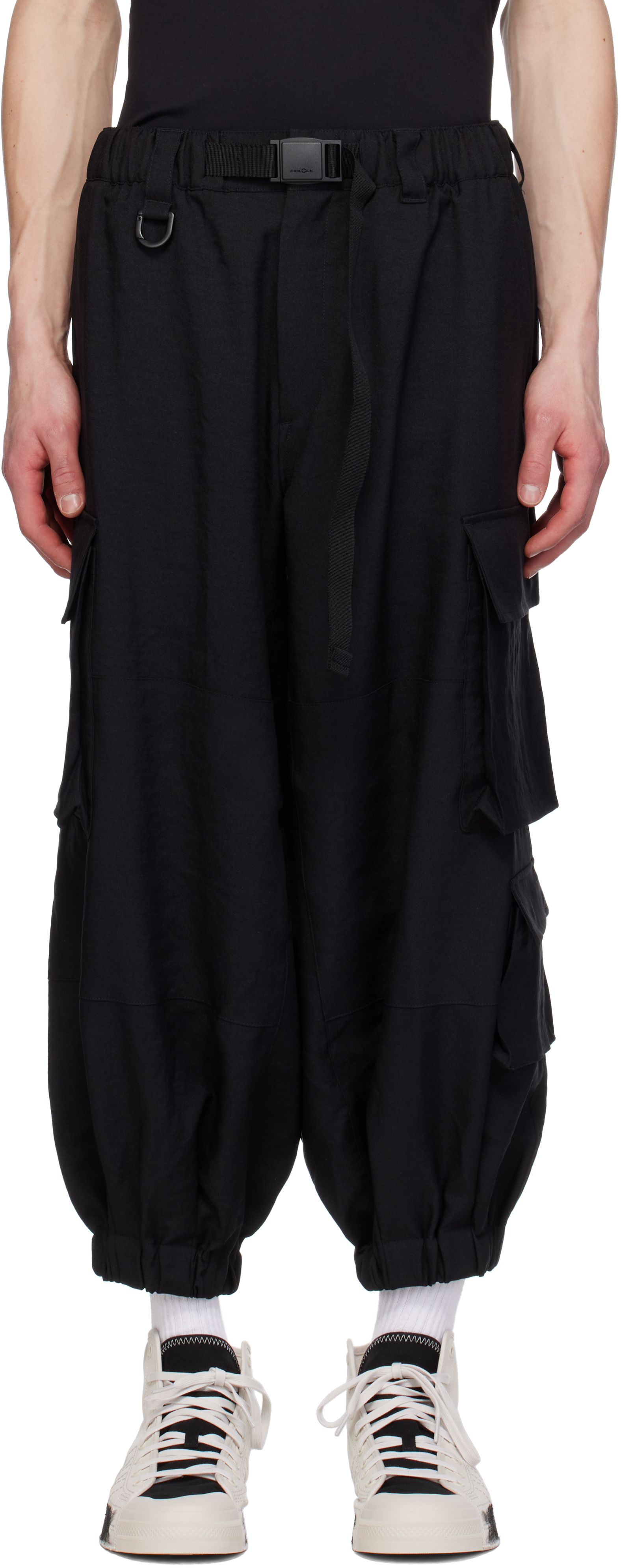 【関税込み】Y-3 ブラック Sport Uniform Cuff カーゴパンツ Y-3のブラック Sport Uniform Cuff カーゴパンツがセール中