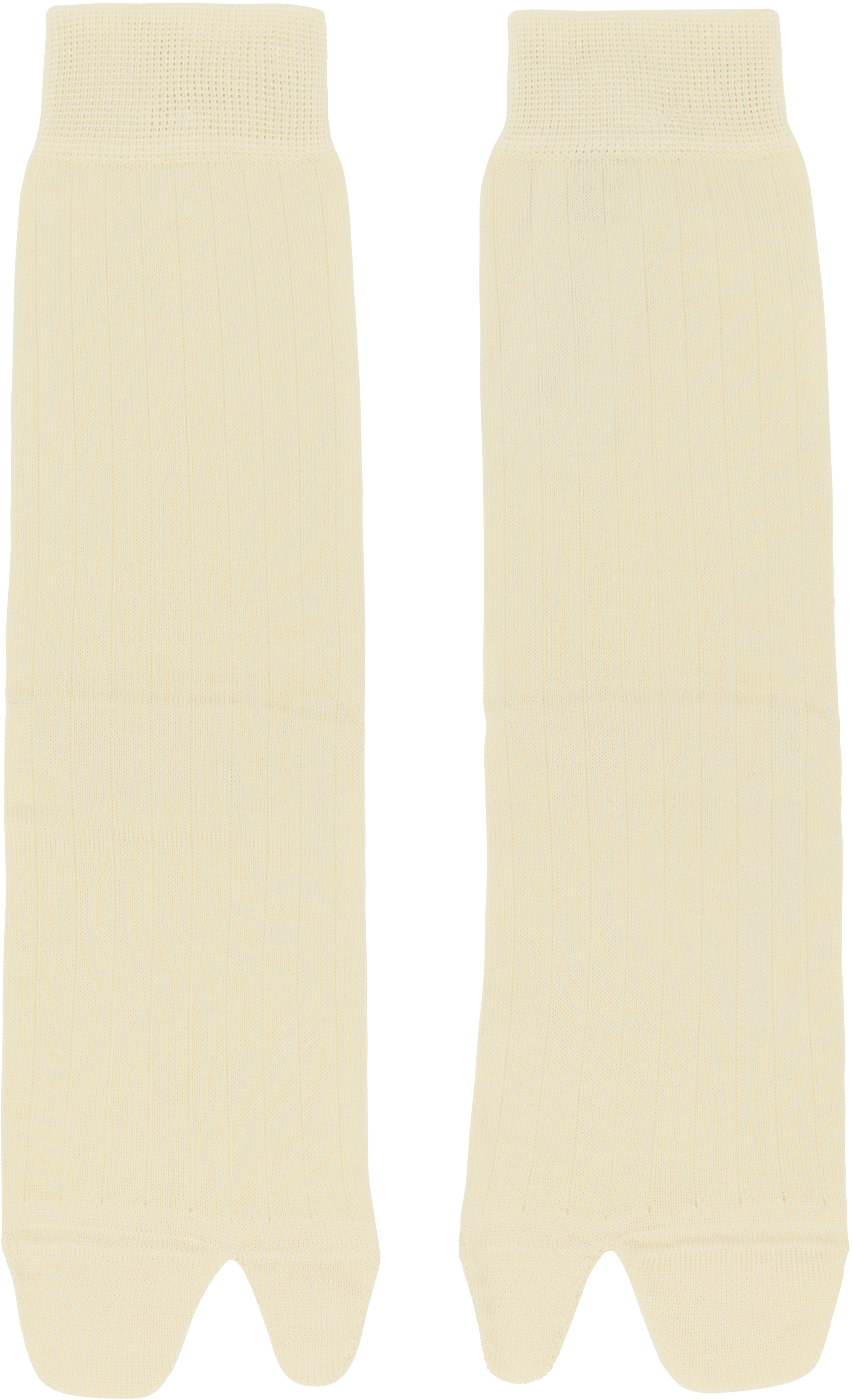 【関税込み】Maison Margiela オフホワイト Tabi ソックス Maison Margiela: オフホワイト Tabi ソックス | SSENSE 日本