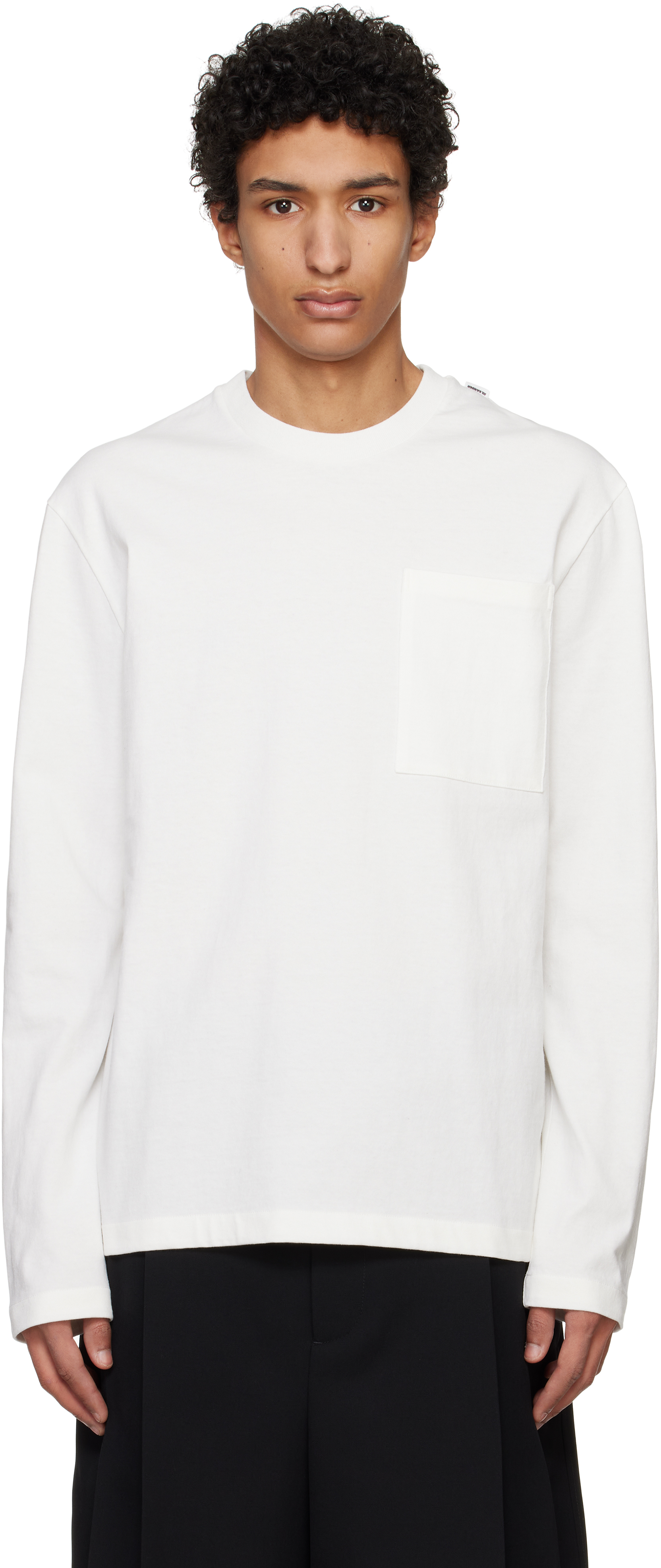 【関税込み】Jil Sander ホワイト ロゴタグ 長袖Tシャツ Jil Sanderのホワイト ロゴタグ 長袖Tシャツがセール中