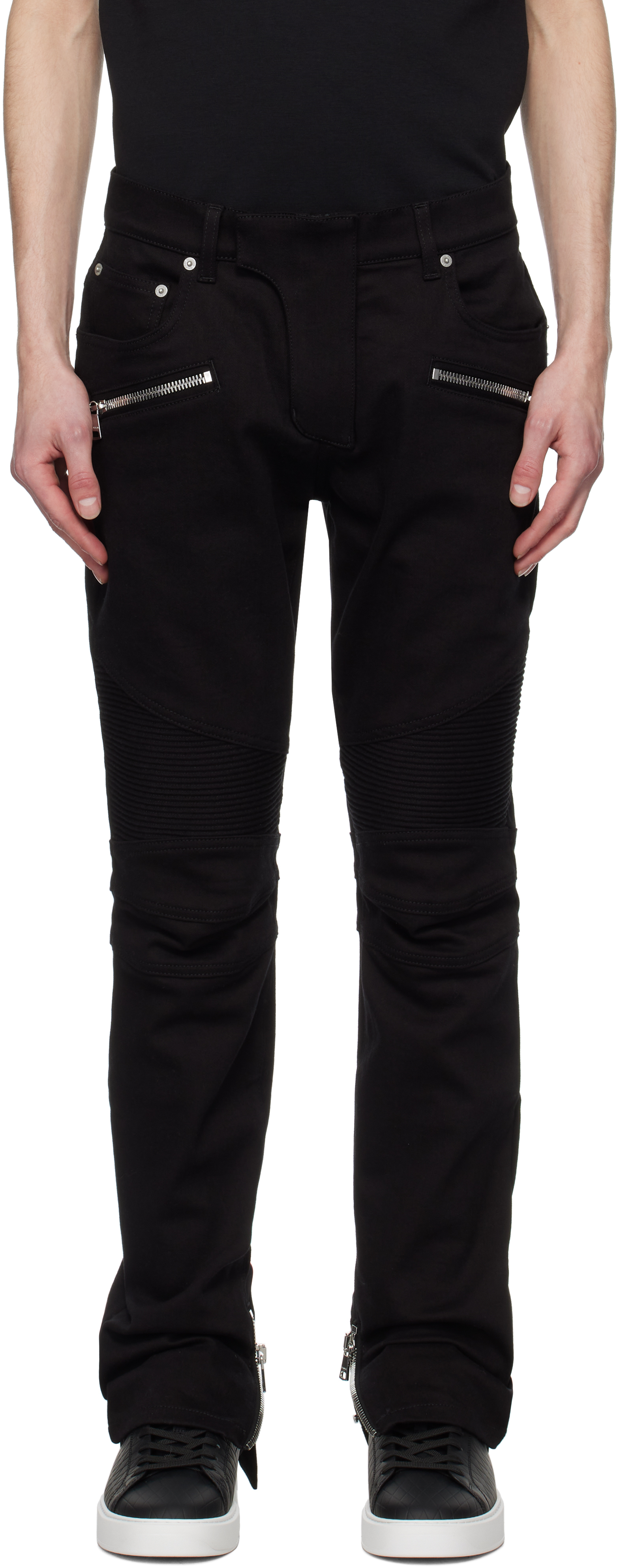 BALMAIN ブラックデニム スリムフィット Balmainのブラック スリムフィット バイカージーンズがセール中