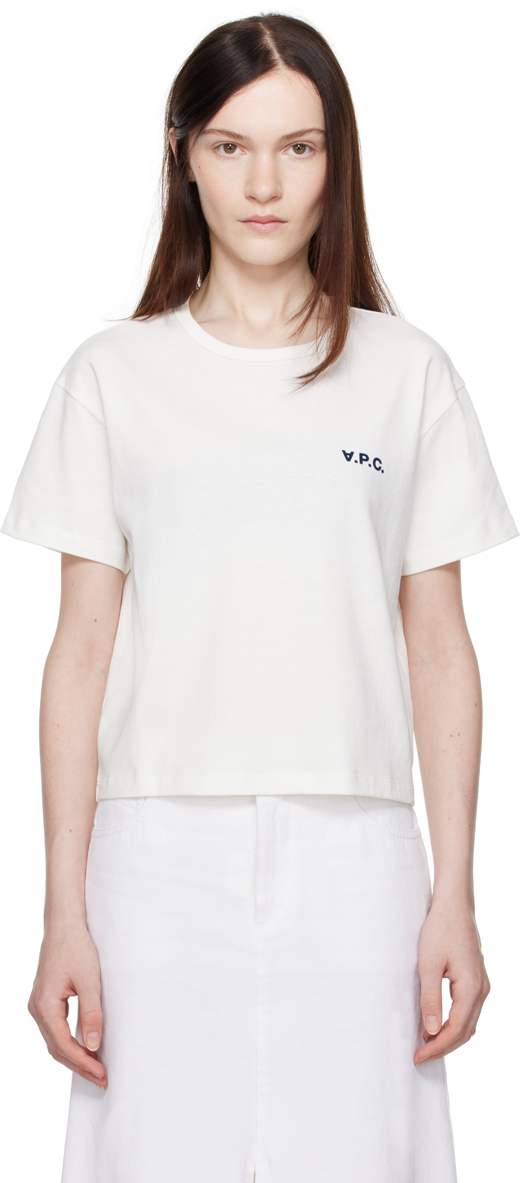 【関税込み】A.P.C. オフホワイト Petit 'VPC' ボクシー Tシャツ A.P.C.のホワイト Petit VPC ボクシー Tシャツがセール中