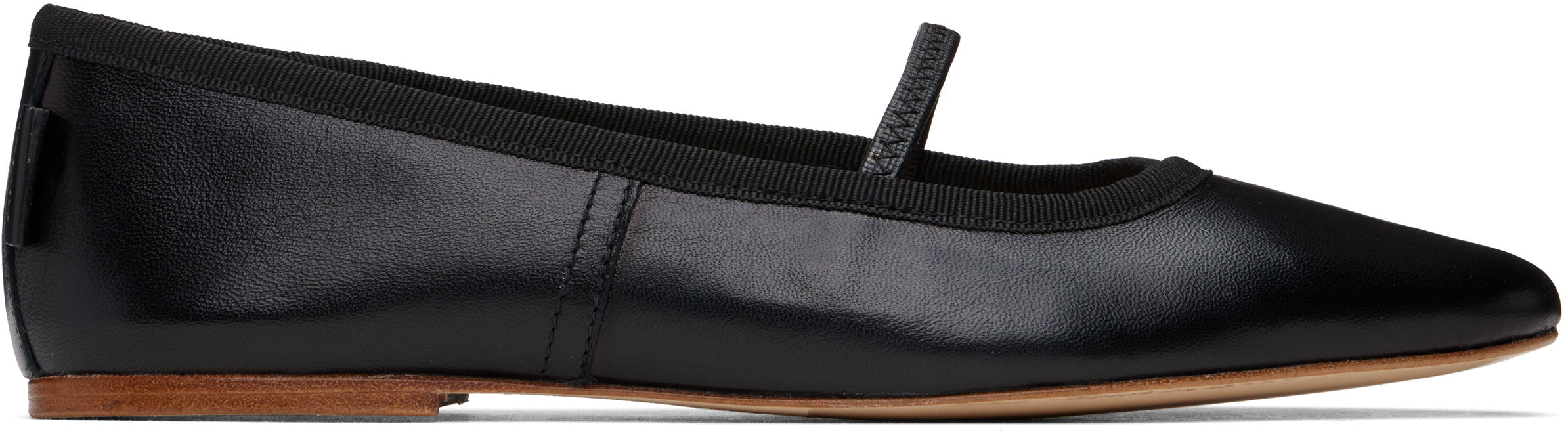 【関税込み】A.P.C. ブラック Swan フラットシューズ A.P.C.のブラック Swan フラットシューズがセール中