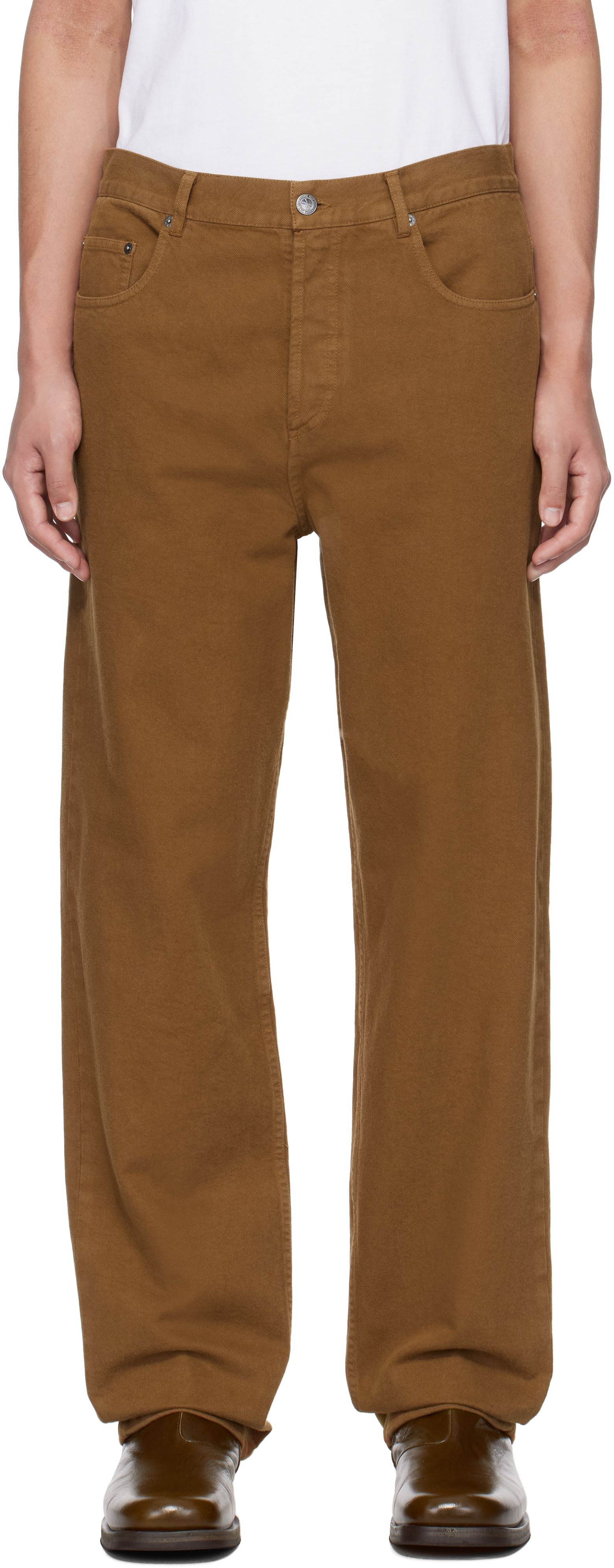 A.P.C.のブラウン Fairfax ジーンズがセール中