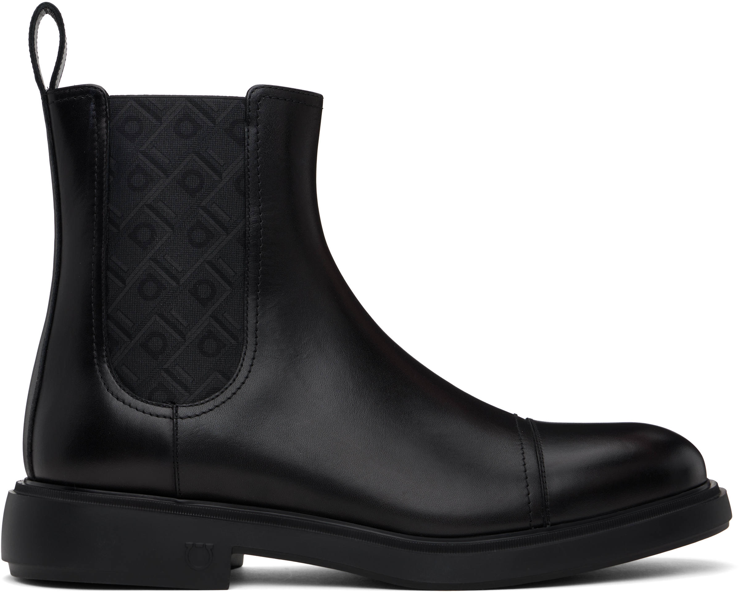 Ferragamoのブラック Beat Camden チェルシーブーツがセール中