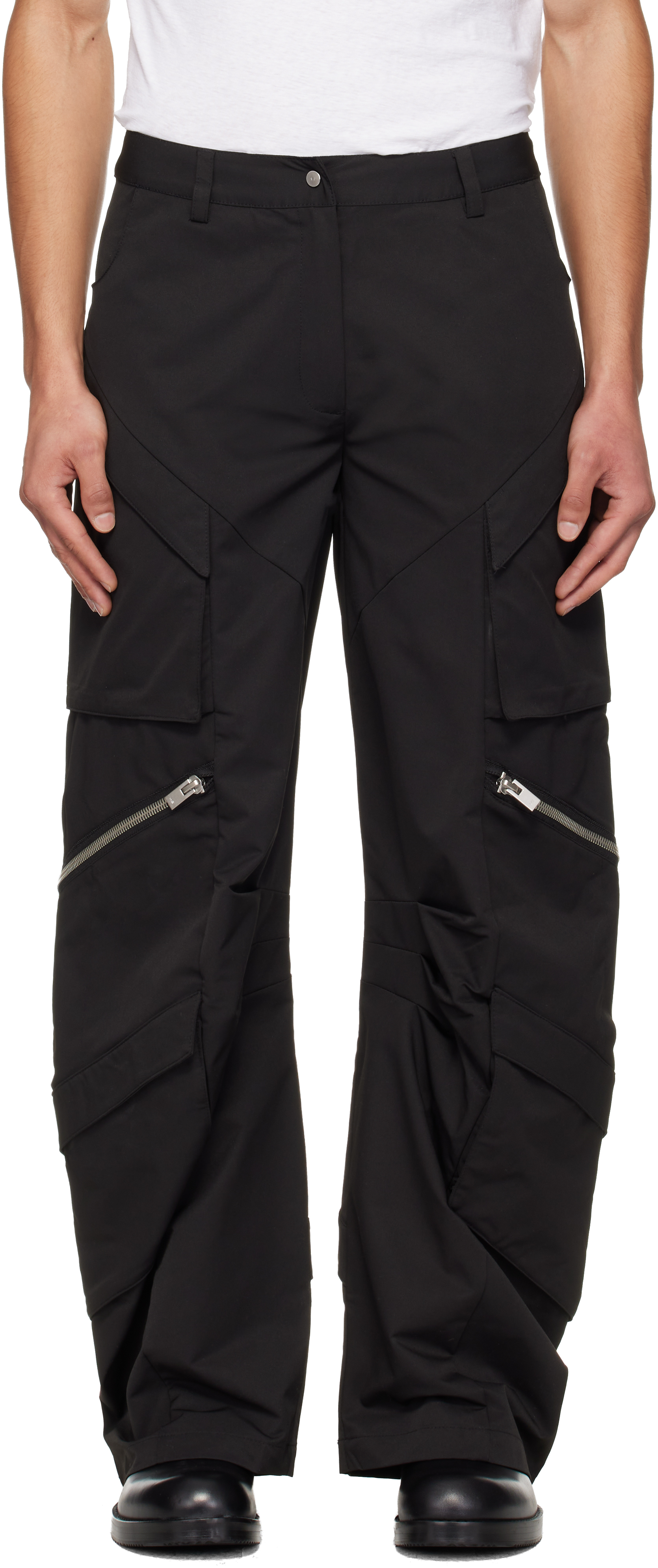 heliot-emil-black-calyx-cargo-