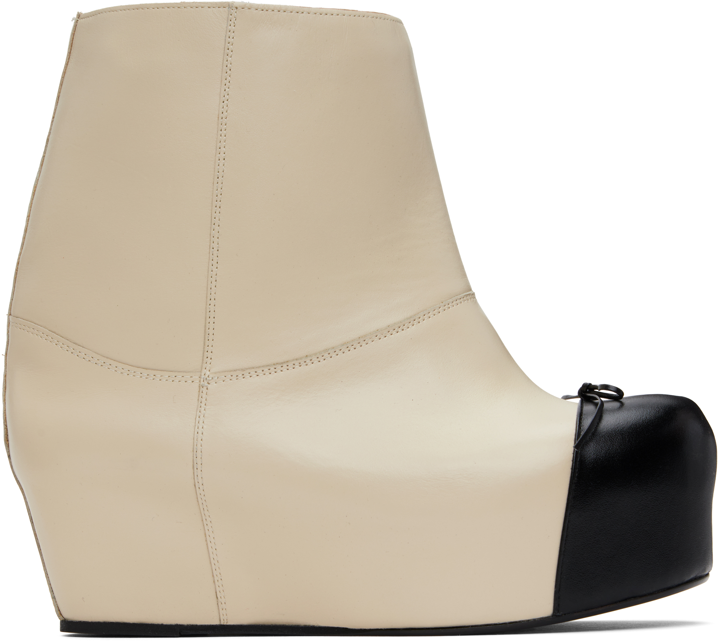 【関税込み】LAURA ANDRASCHKO ベージュ Riding アンクルブーツ Beige Riding Ankle Boots by LAURA ANDRASCHKO on Sale