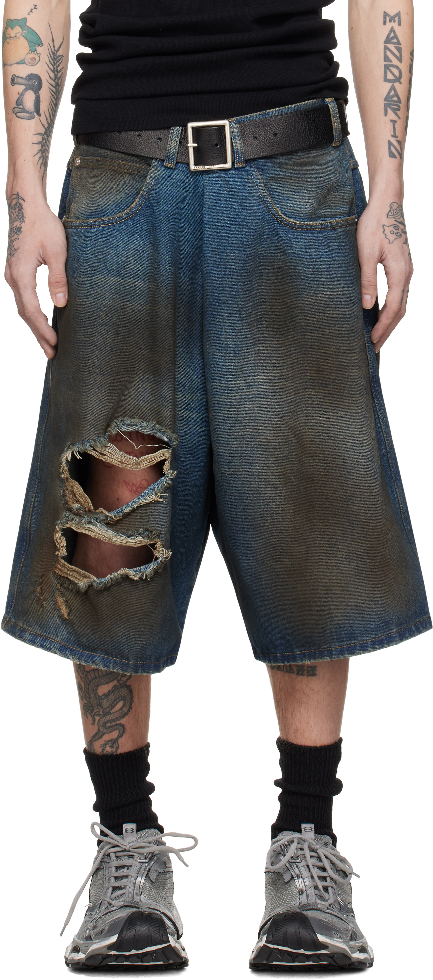 【関税込み】LU'U DAN ブルー Kriss Kross デニムショートパンツ Blue Kriss Kross Denim Shorts by LU'U DAN on Sale