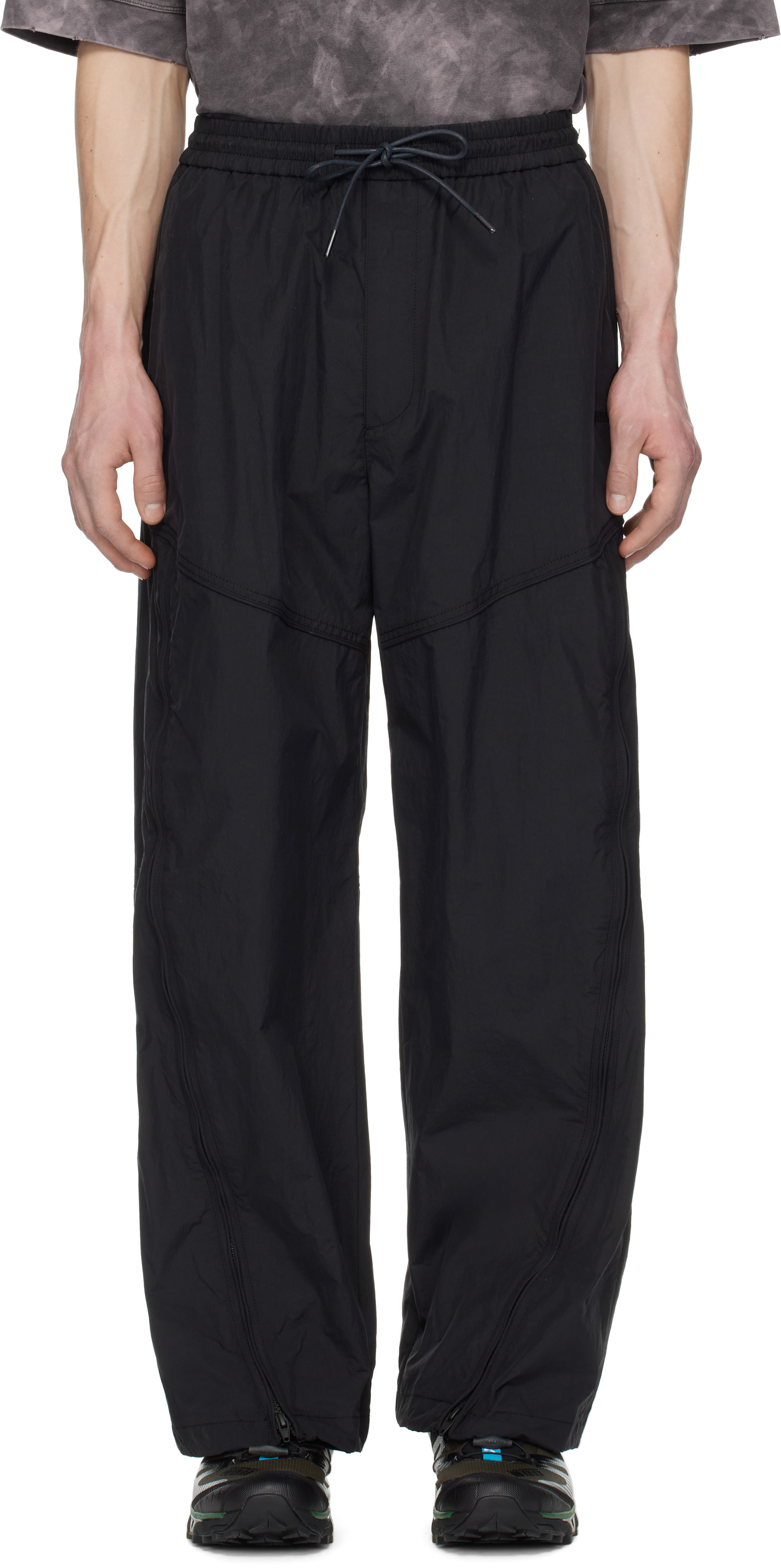 juunj-black-nylon-zip-trousers.jpg juunj-black-nylon-zip-trousers.jpg