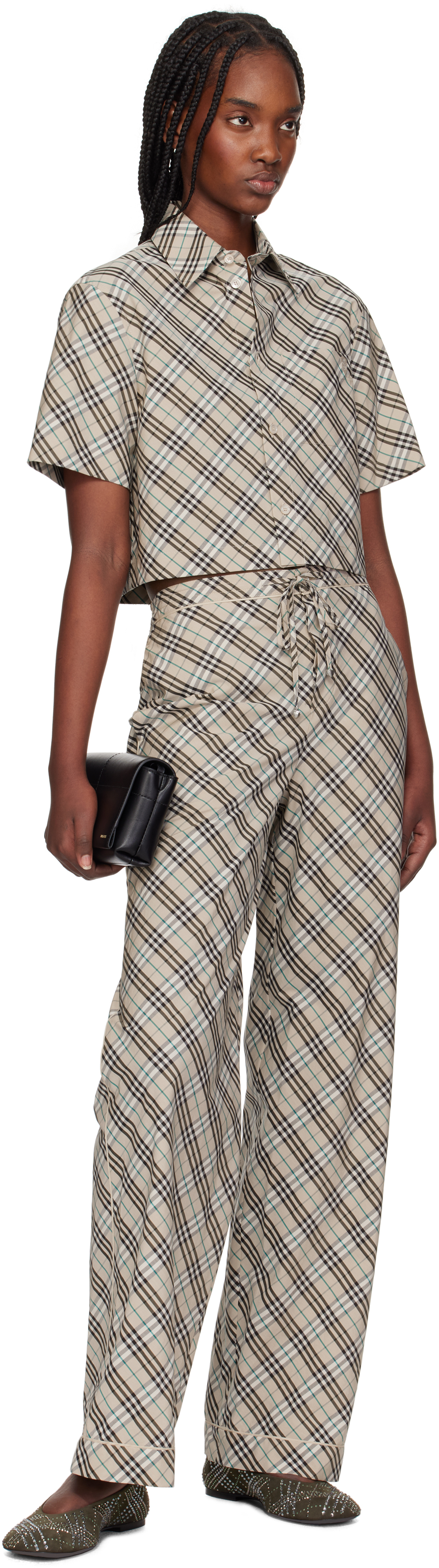 Burberry Snip Chain Shoulder Bag In Black