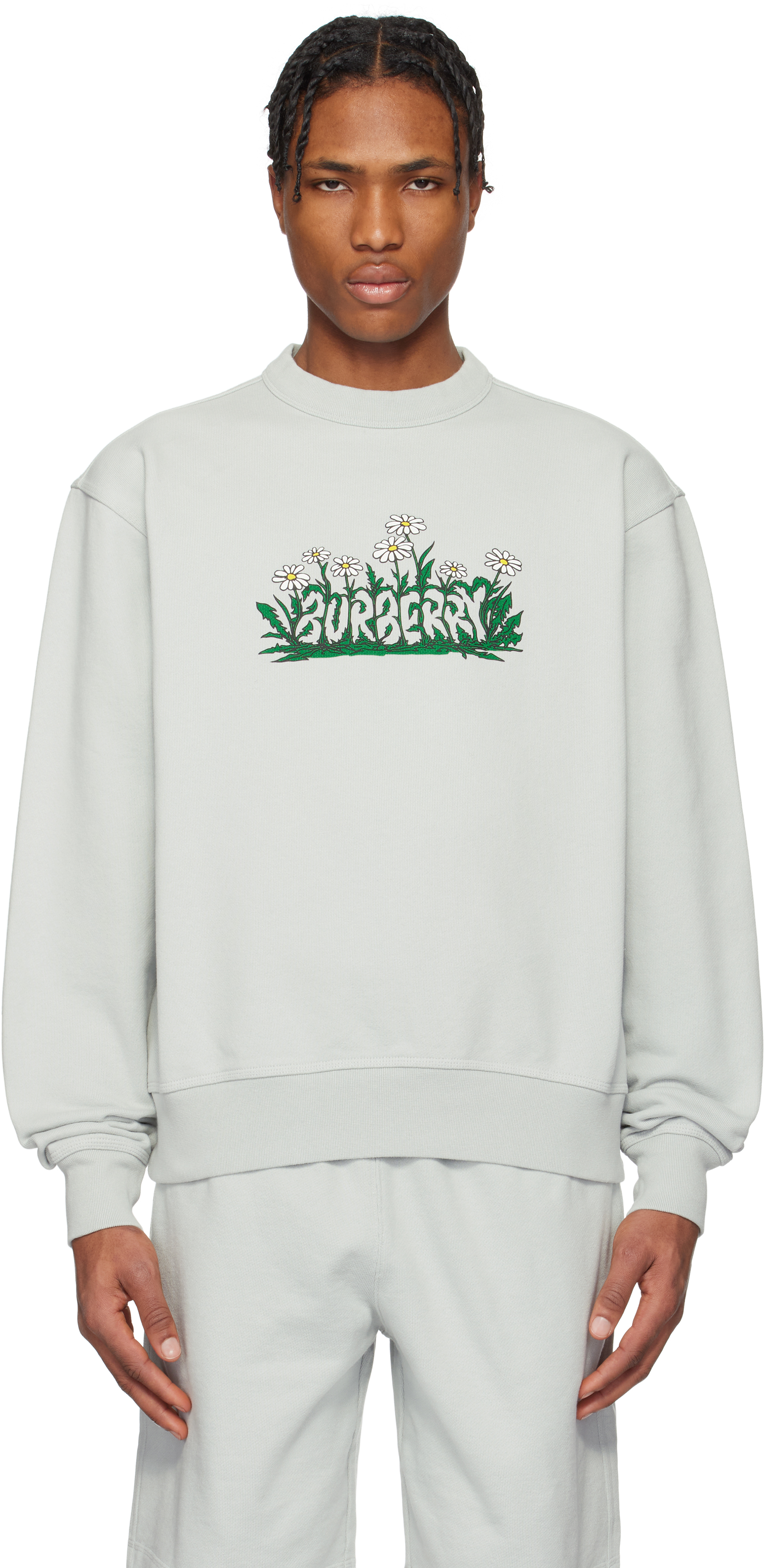 【関税込み】Burberry グレー Daisy Logo スウェットシャツ Burberryのグレー Daisy Logo スウェットシャツがセール中