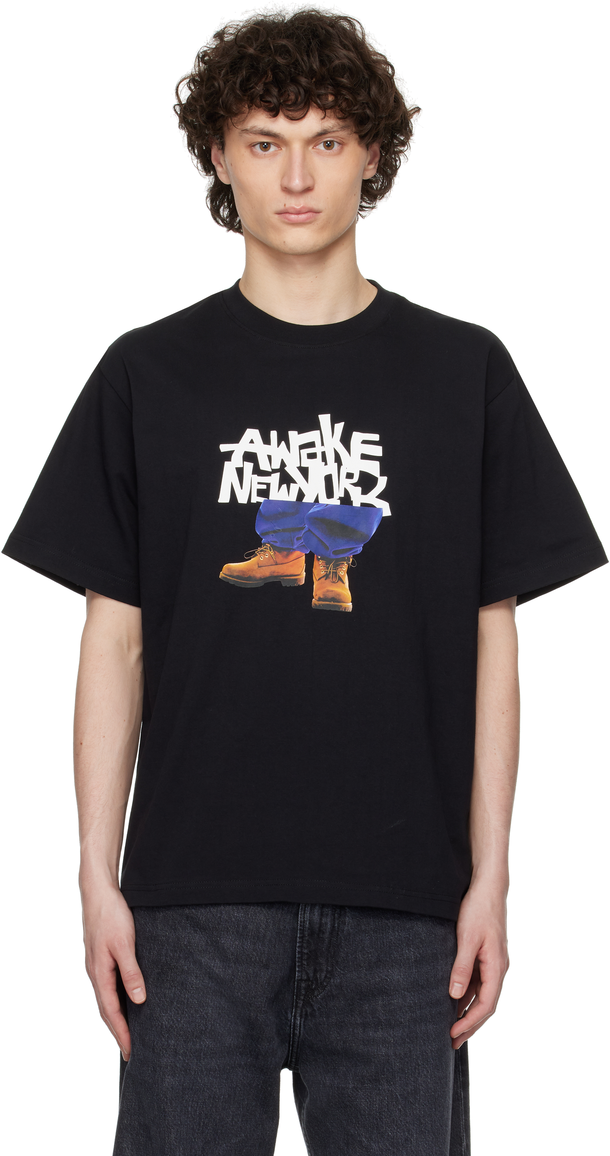 ★Awake NY★ ブラック Stomper グラフィックTシャツ Awake NYのブラック Stomper グラフィックTシャツがセール中