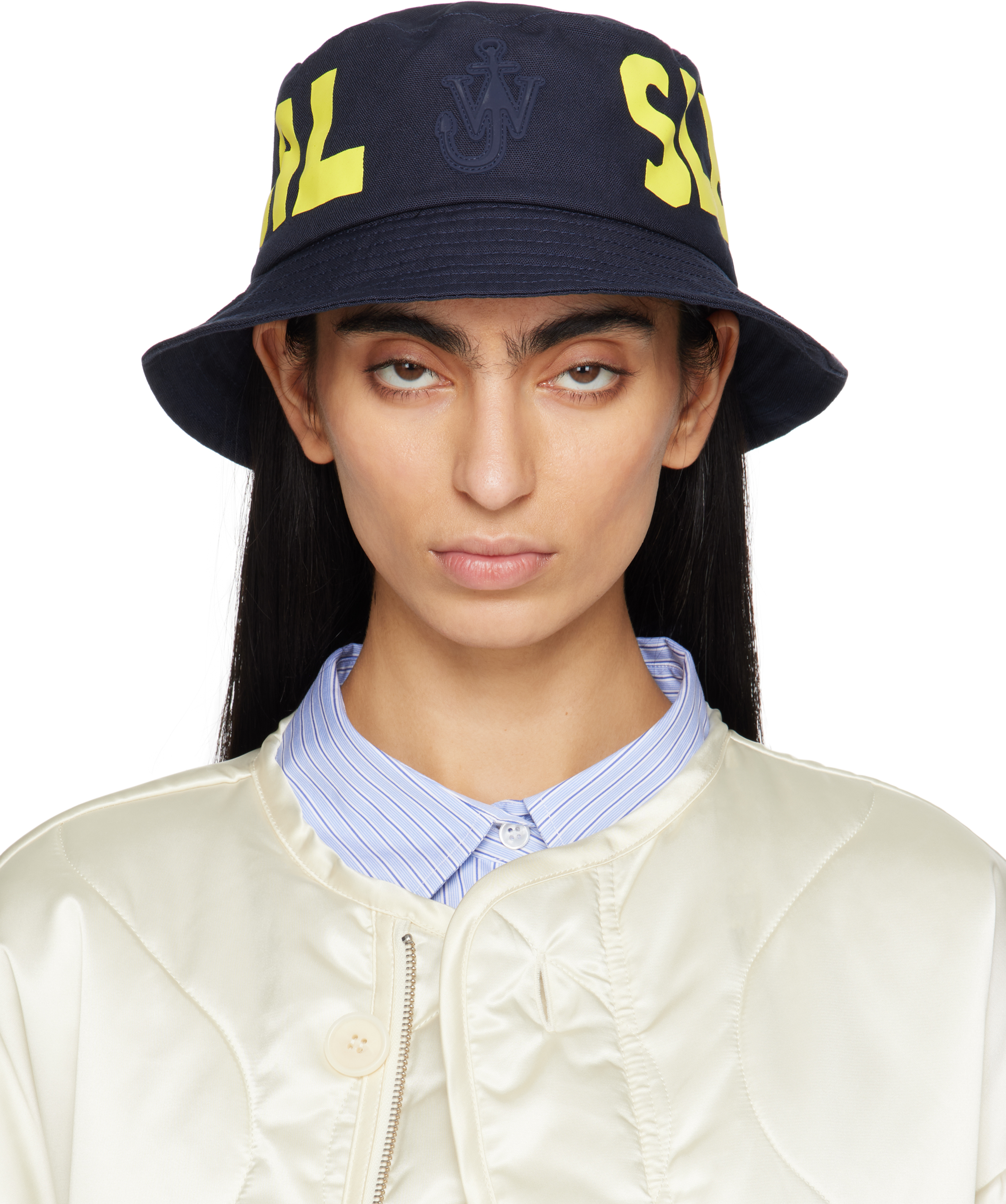 JW Andersonのネイビー Real Sleep Slogan バケットハットがセール中