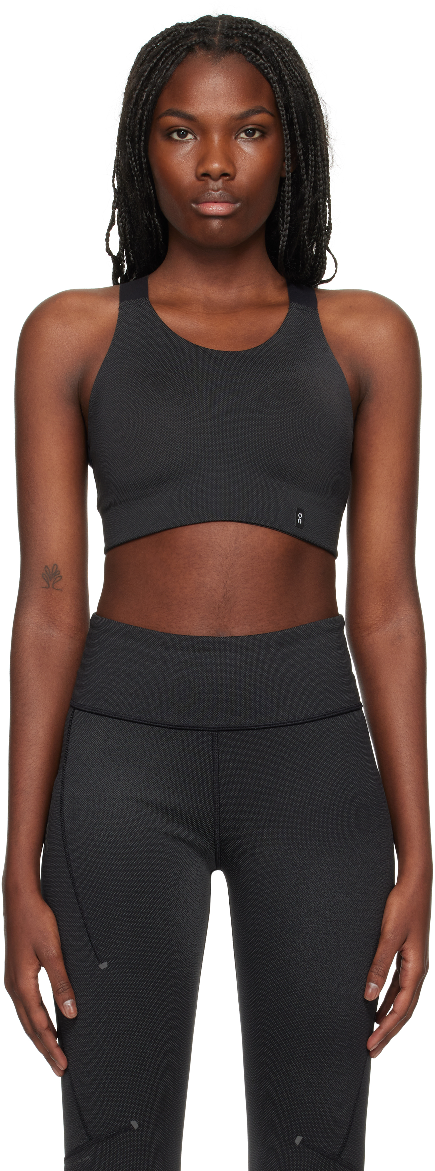 On Black Performance Lumos Sports Bra