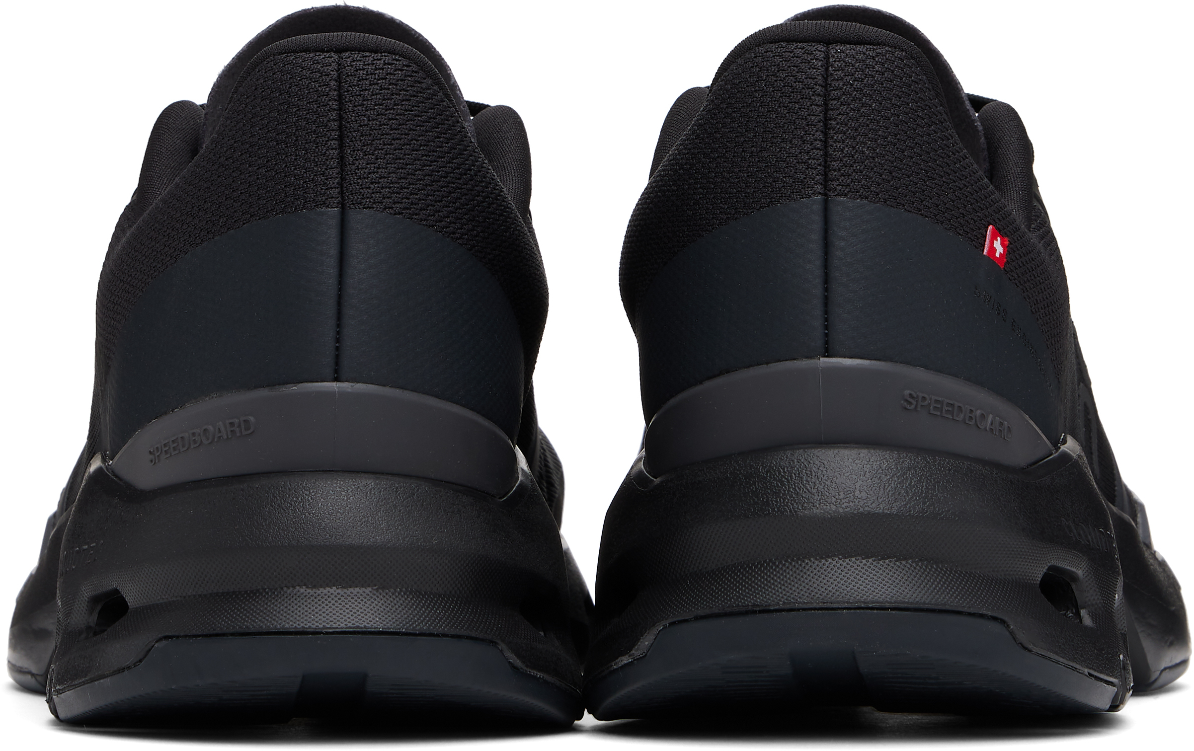 On Cloudpulse Sneaker In Black | Eclipse