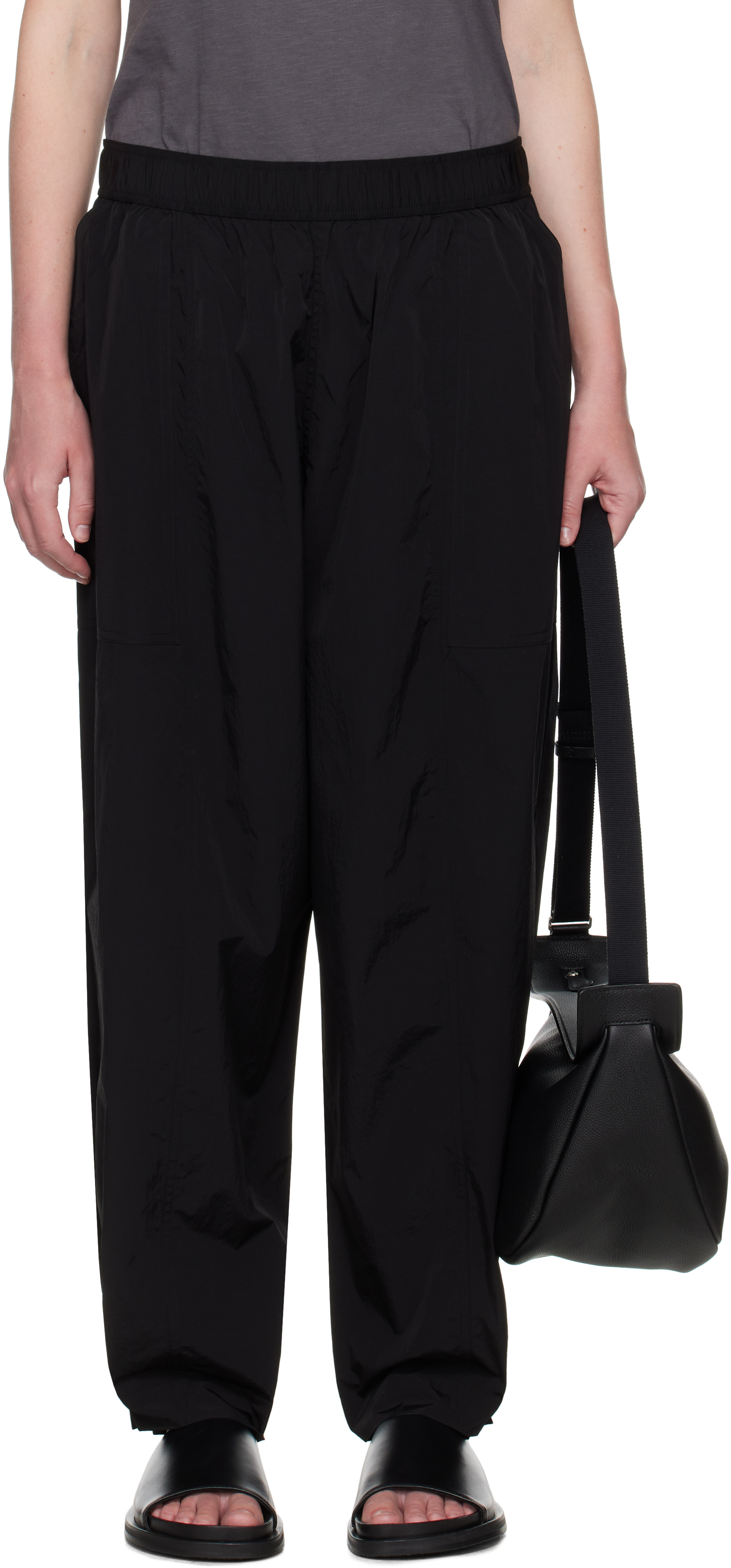 【関税込み】Studio Nicholson ブラック Lorca トラウザーズ Studio Nicholsonのブラック Lorca トラウザーズがセール中