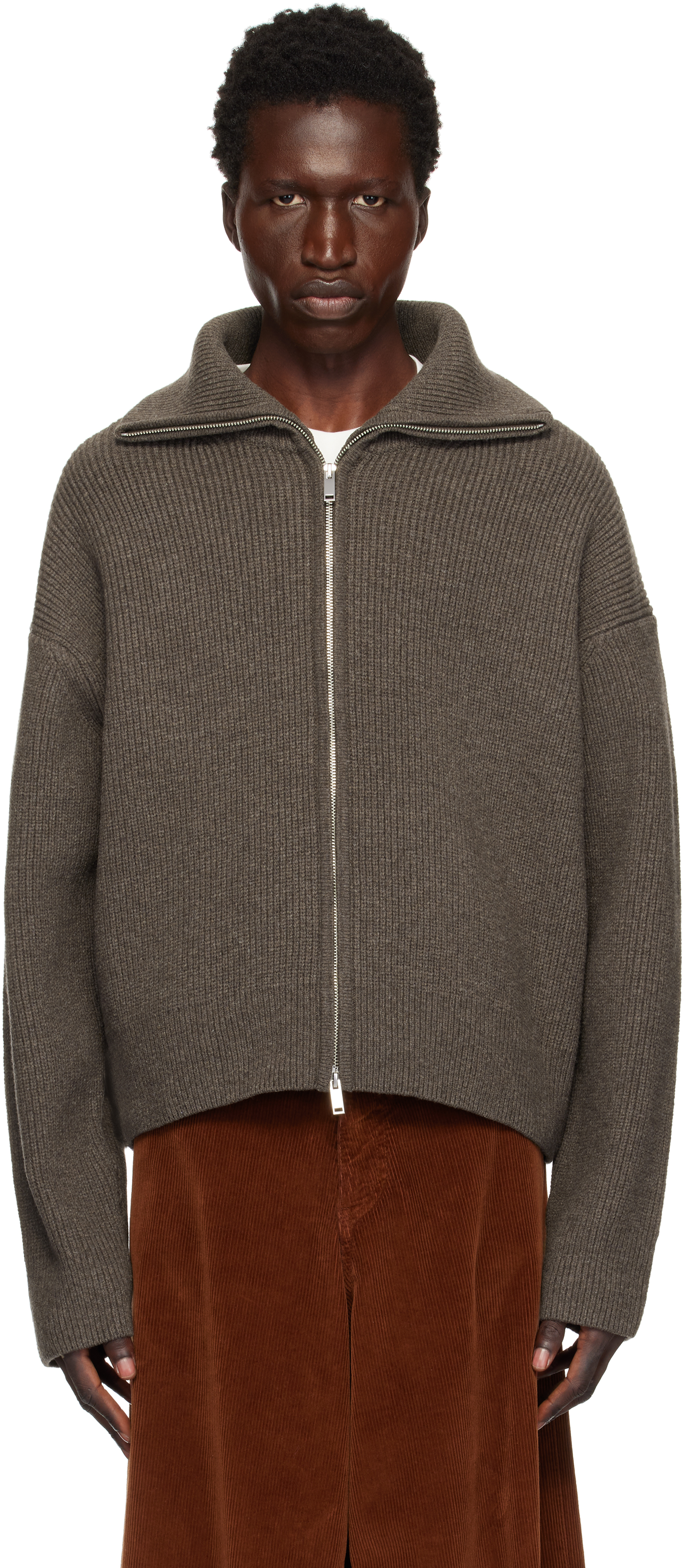 【関税込み】Studio Nicholson ブラウン Sandos ニット セーター Studio Nicholsonのブラウン Sandos ニット セーターがセール中