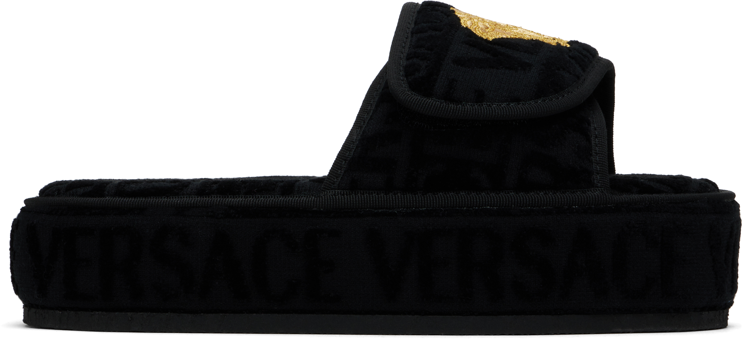【関税込み】Versace ブラック 'Versace Allover' スリッパ Versace Versace Allover Slippers | Black | FARFETCH