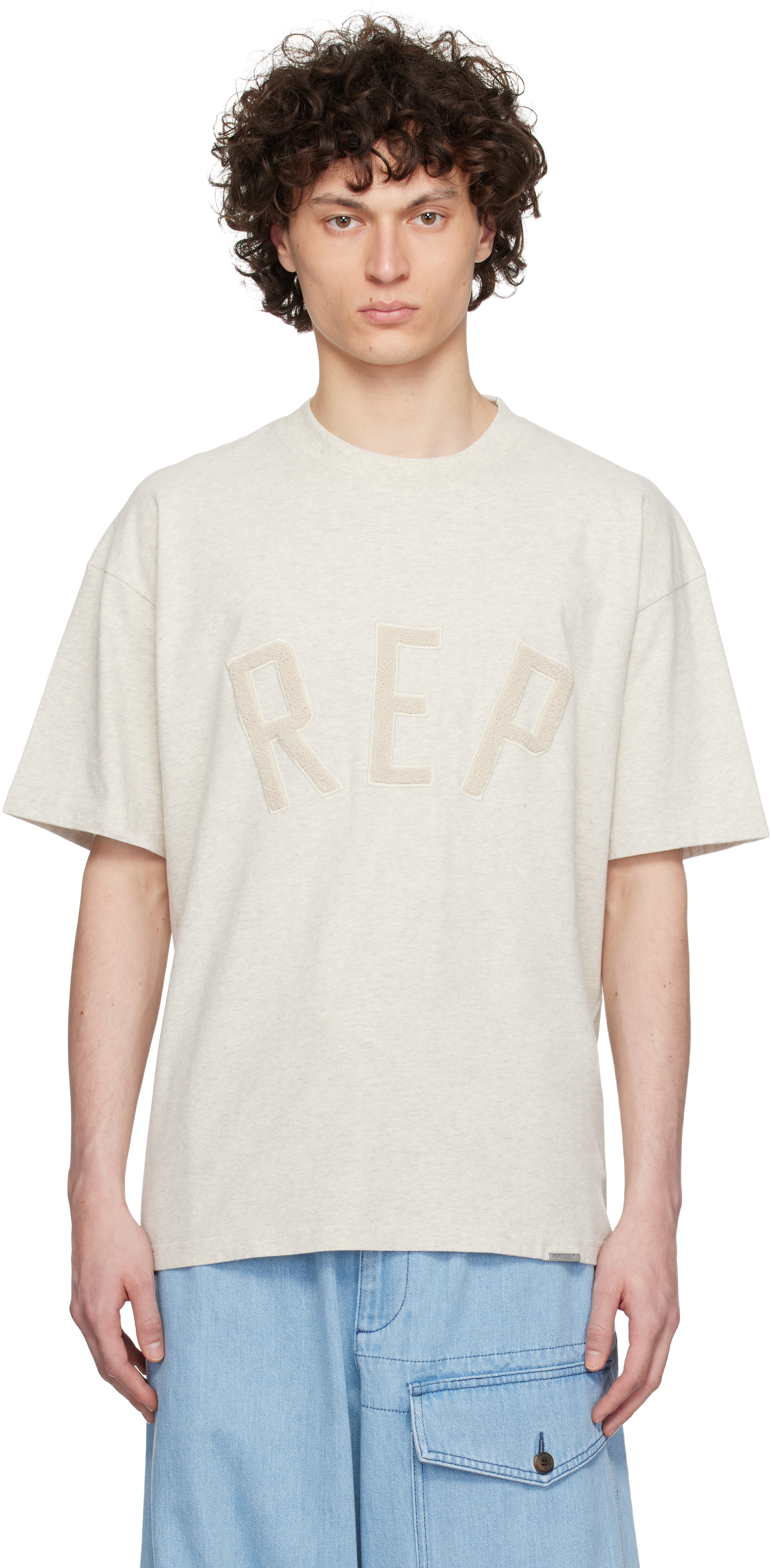 Gray 'Rep' Appliqué T-shirt
