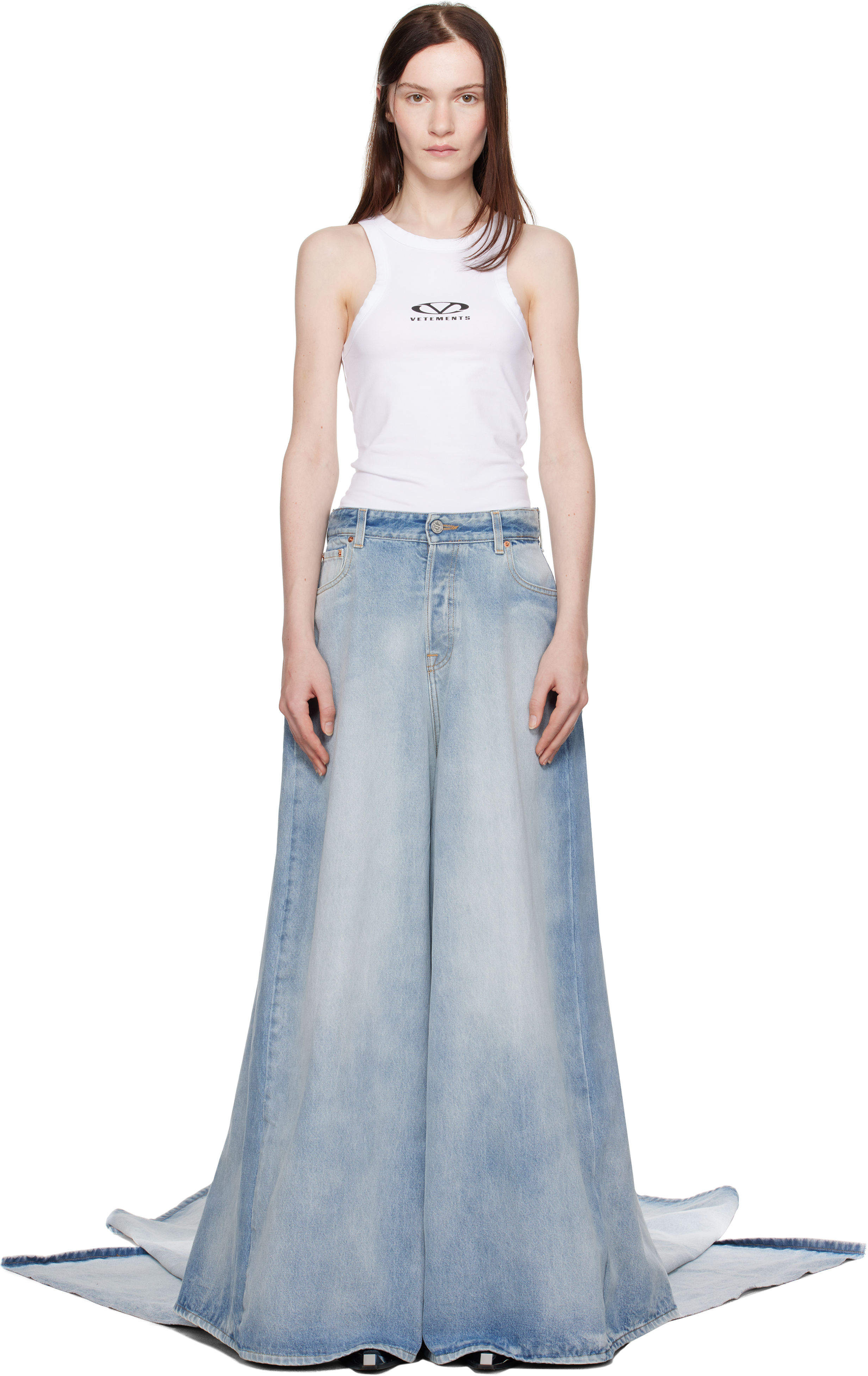 【関税込み】VETEMENTS ブルー Red Carpet ジーンズ Blue Red Carpet Jeans by VETEMENTS on Sale