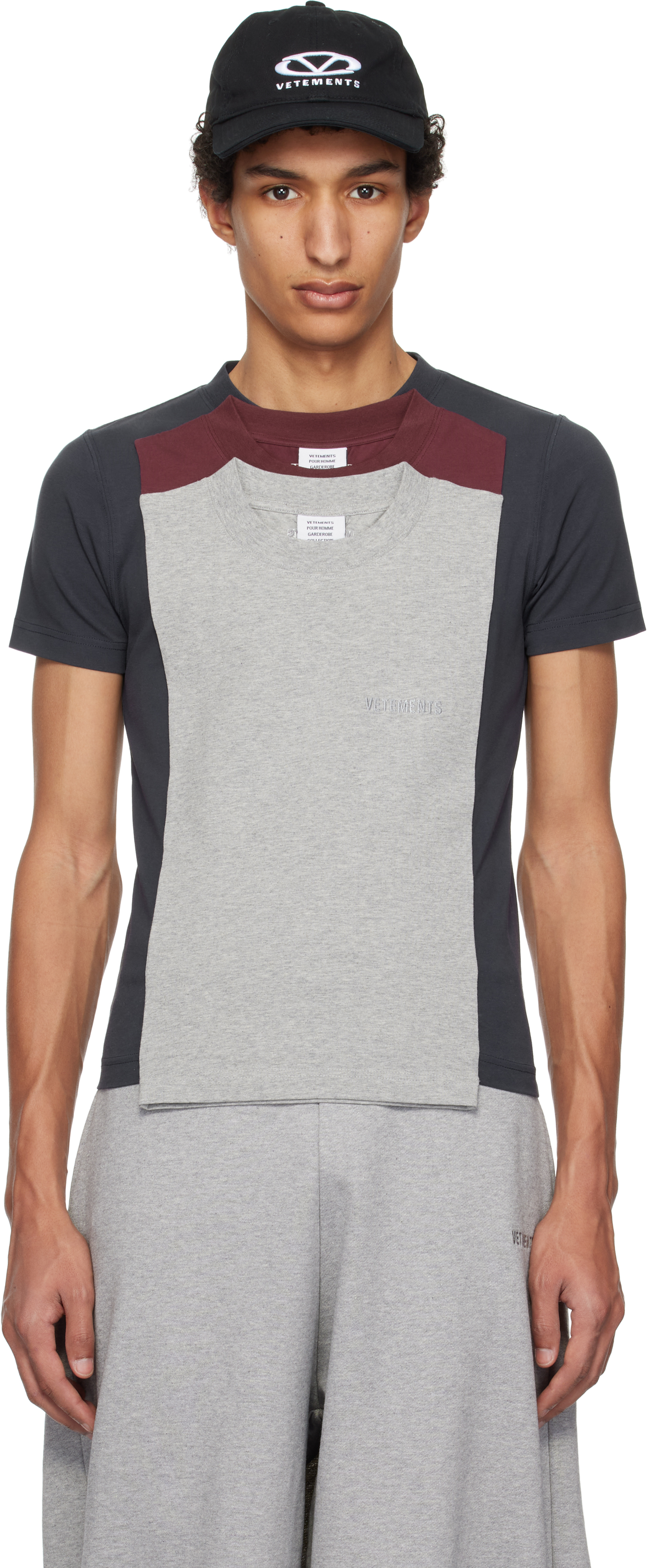 【VETEMENTS】マルチカラー Runway レイヤード フィット Tシャ VETEMENTSのマルチカラー Runway レイヤード フィット Tシャツが