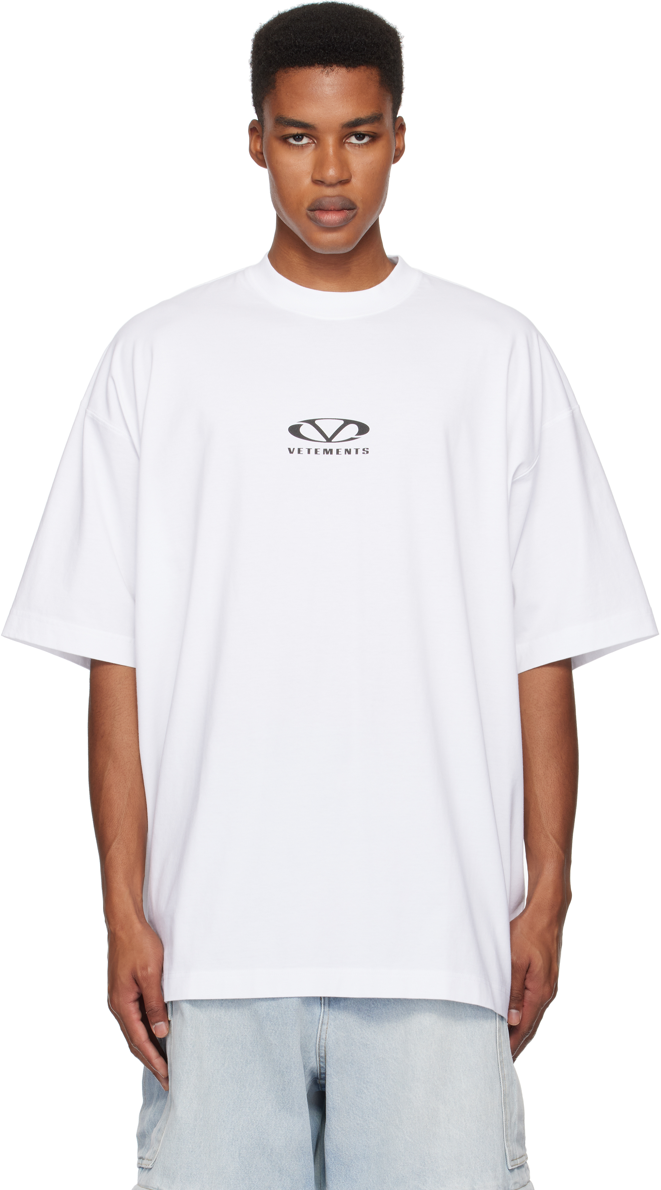 VETEMENTS WHITE OVAL LOGO OVERSIZED T-SHIRT 