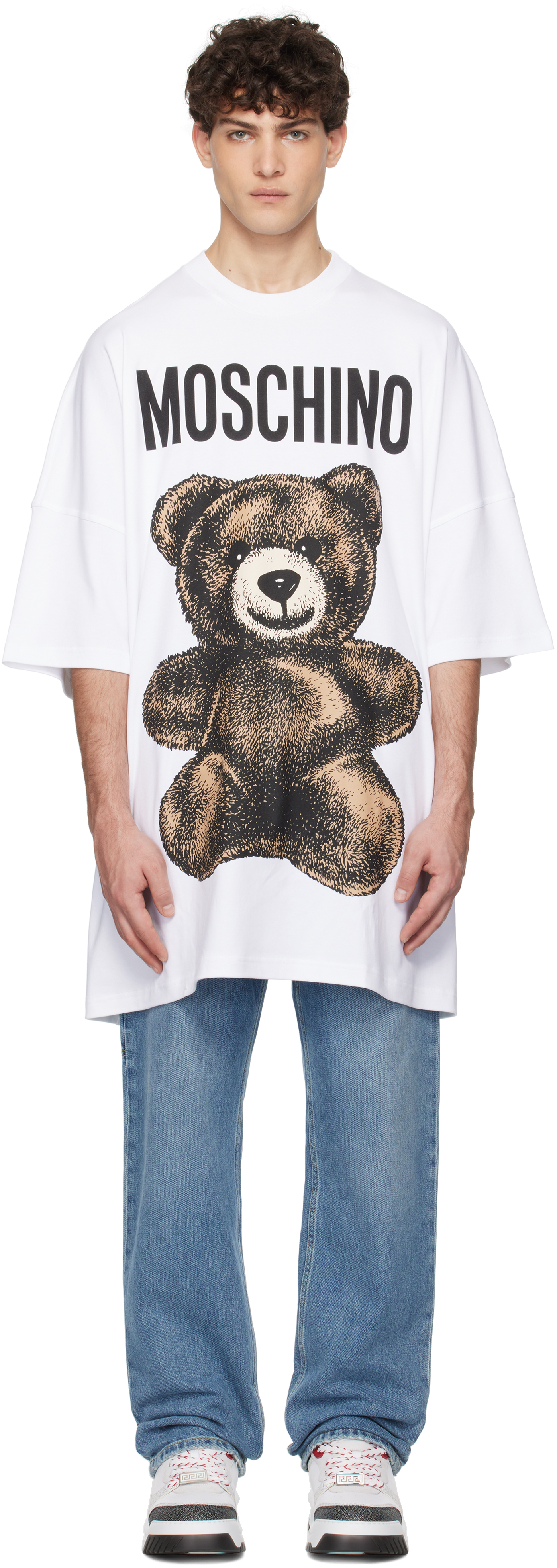【送料&関税込】Moschino Oversized Bear Logo Print T-shirt White Oversized Maxi Teddy Bear T-shirt by Moschino on Sale