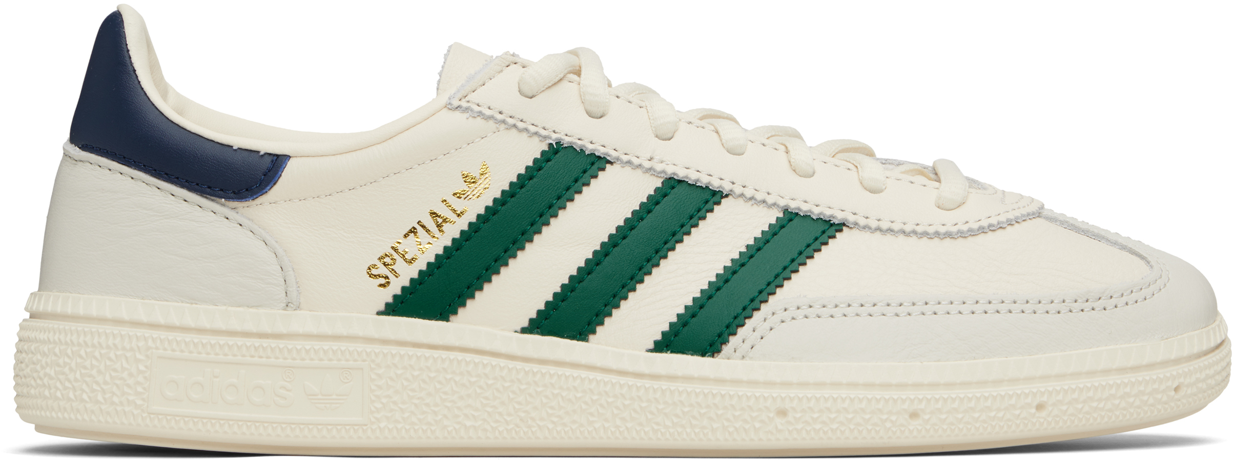 adidas Originalsのオフホワイト Handball Spezial スニーカーが