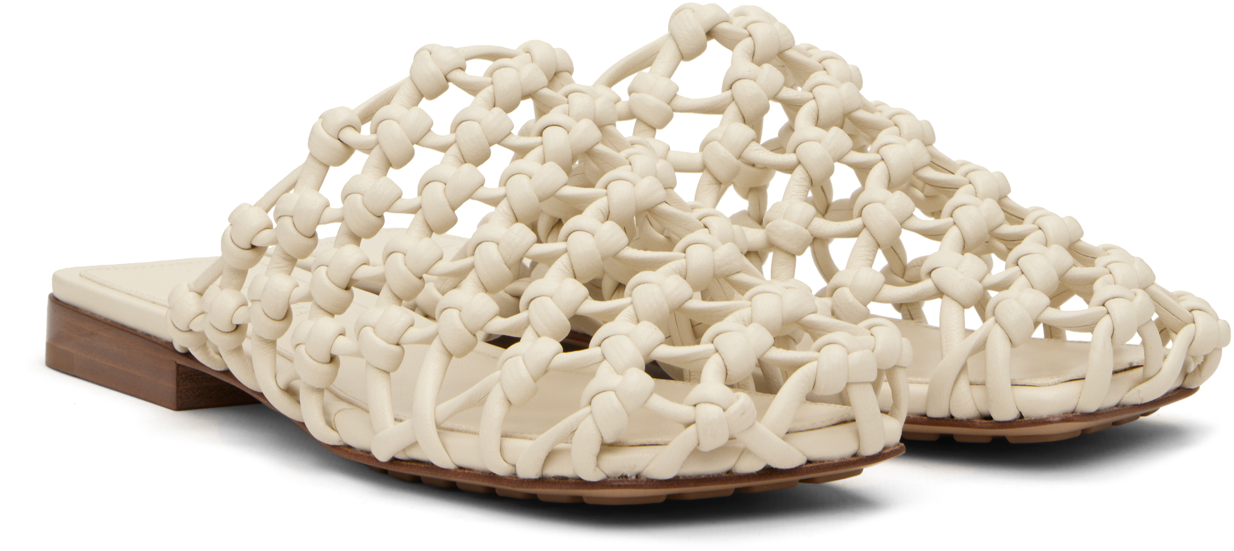 Bottega Veneta White Supple Lambskin Flat Sandals In Neutral