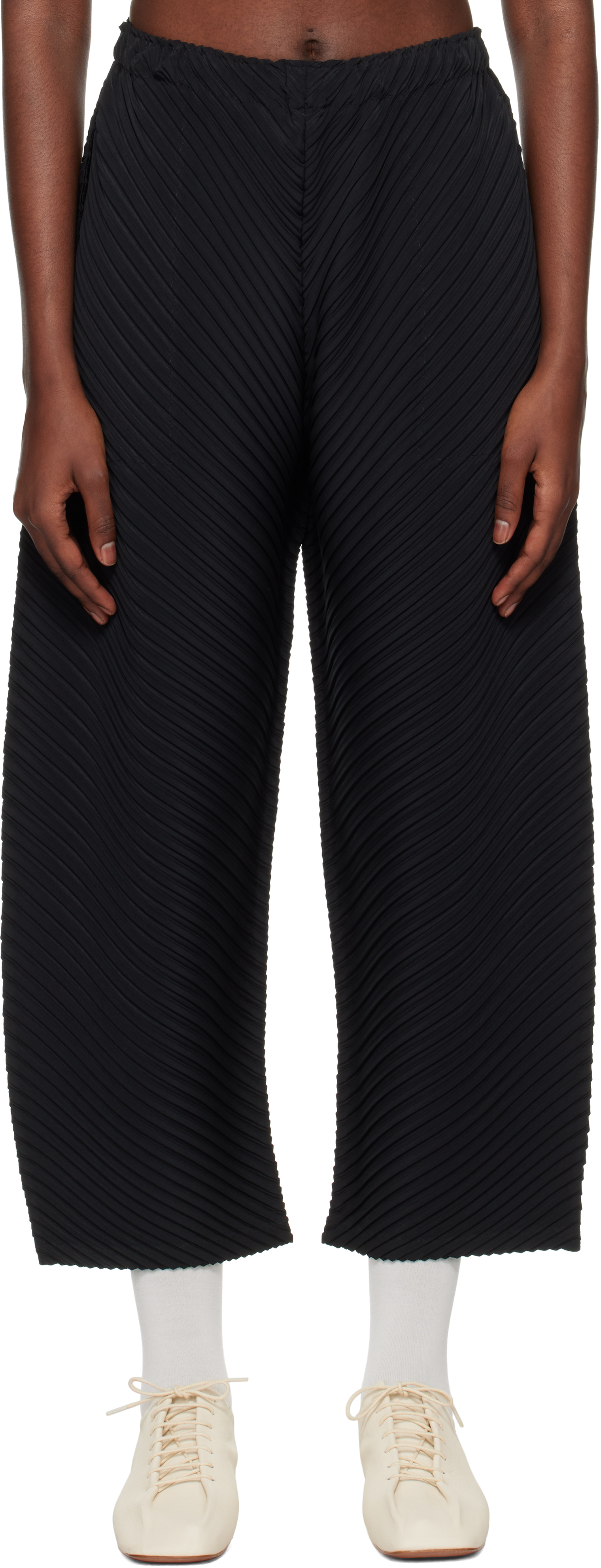 ISSEY MIYAKE VIGOR PLEATS SOLID 10月限定 Issey Miyake Women's' Vigor Pleats Solid Top in Black | LN-CC®