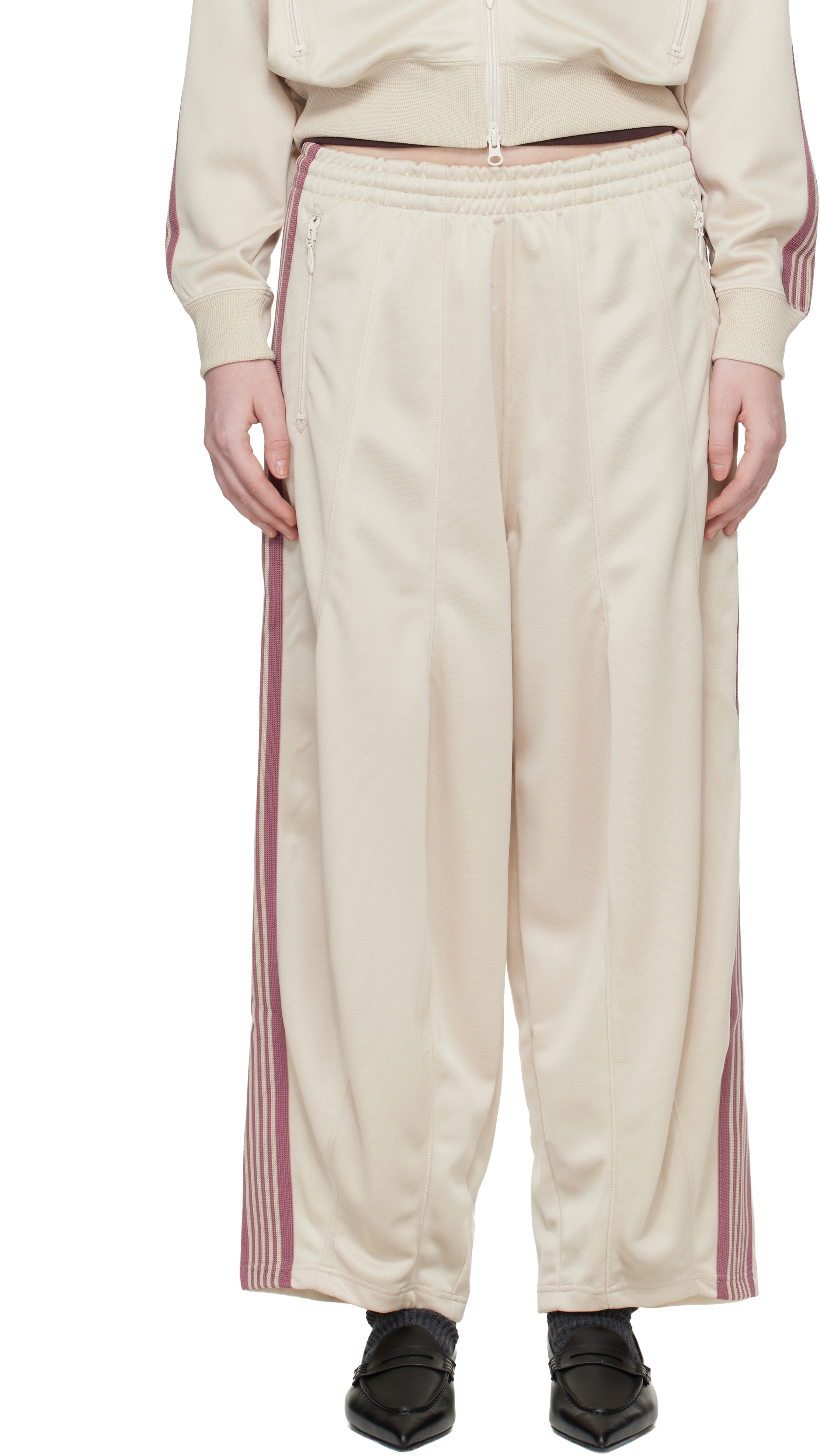 NEEDLESのオフホワイト H.D. トラックパンツがセール中