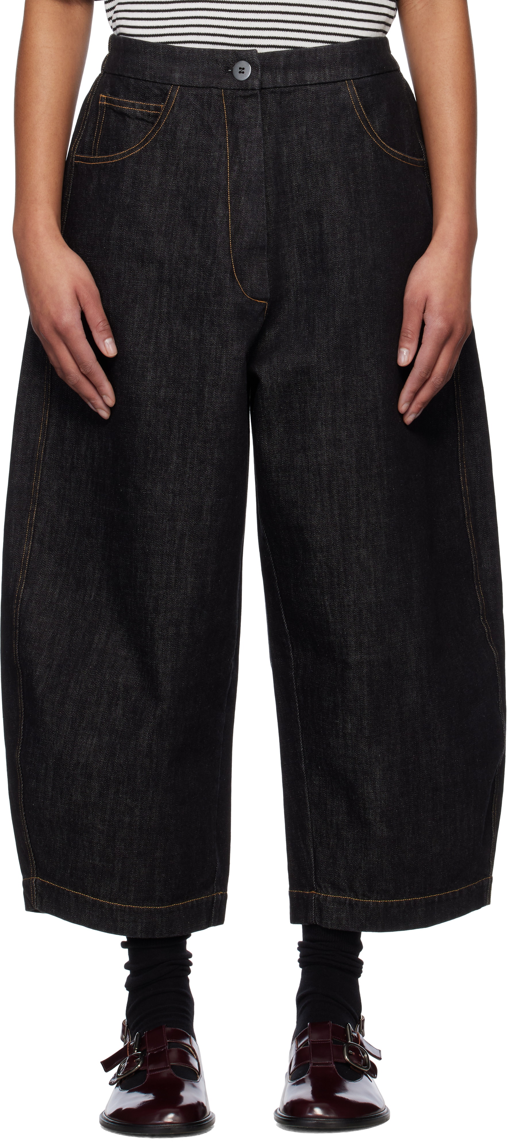 MONICA CORDERA 黒 ワイドパンツ Cordera Curved Leg Pants - Black | Garmentory