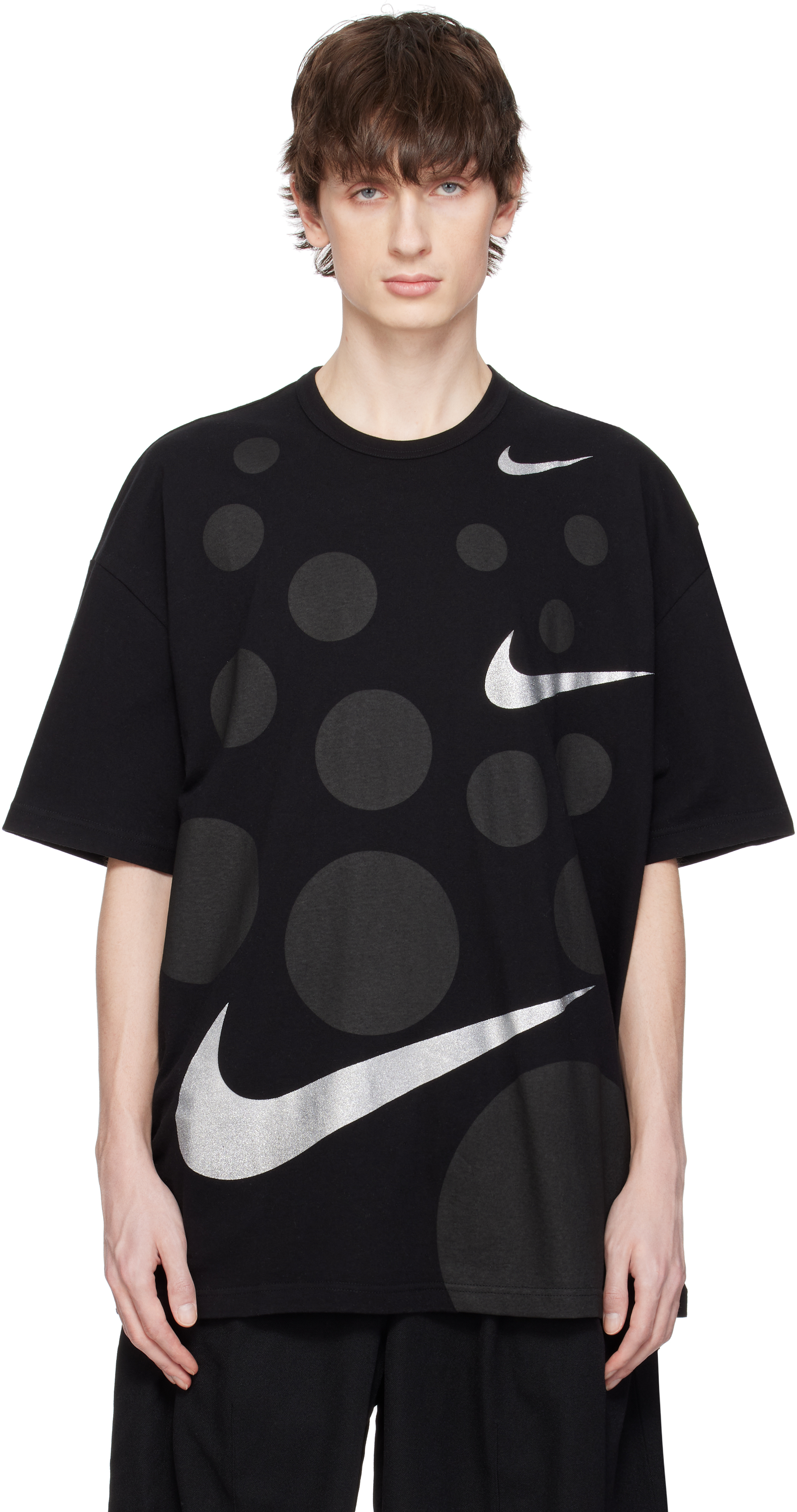 Black Comme des Garçons: ブラック Nikeエディション オーバー