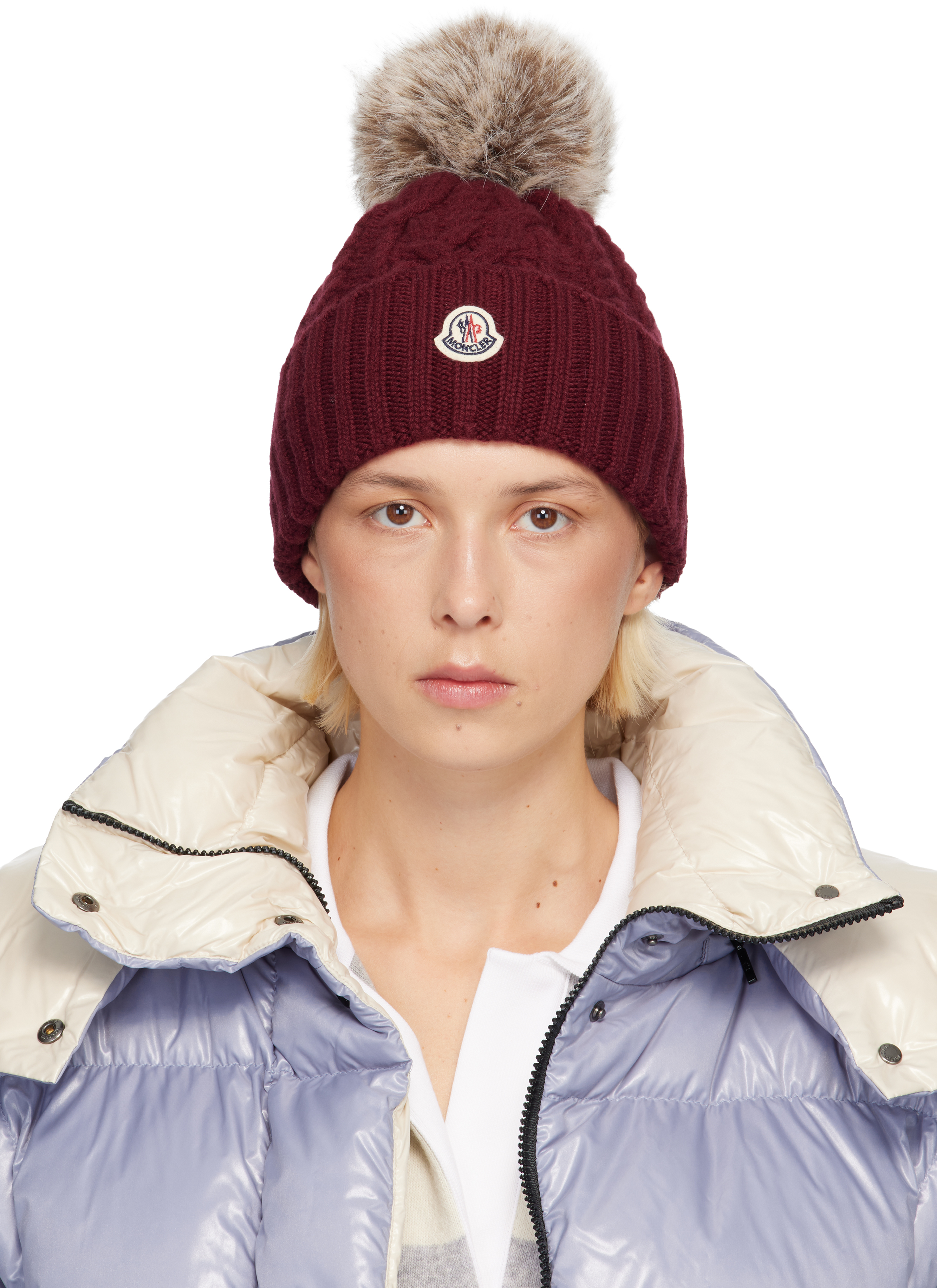 れ極美品MONCLER リアルファーポンポン付きビーニーBERNE MONCLER（モンクレール） 【並行輸入品】モンクレール ニット帽